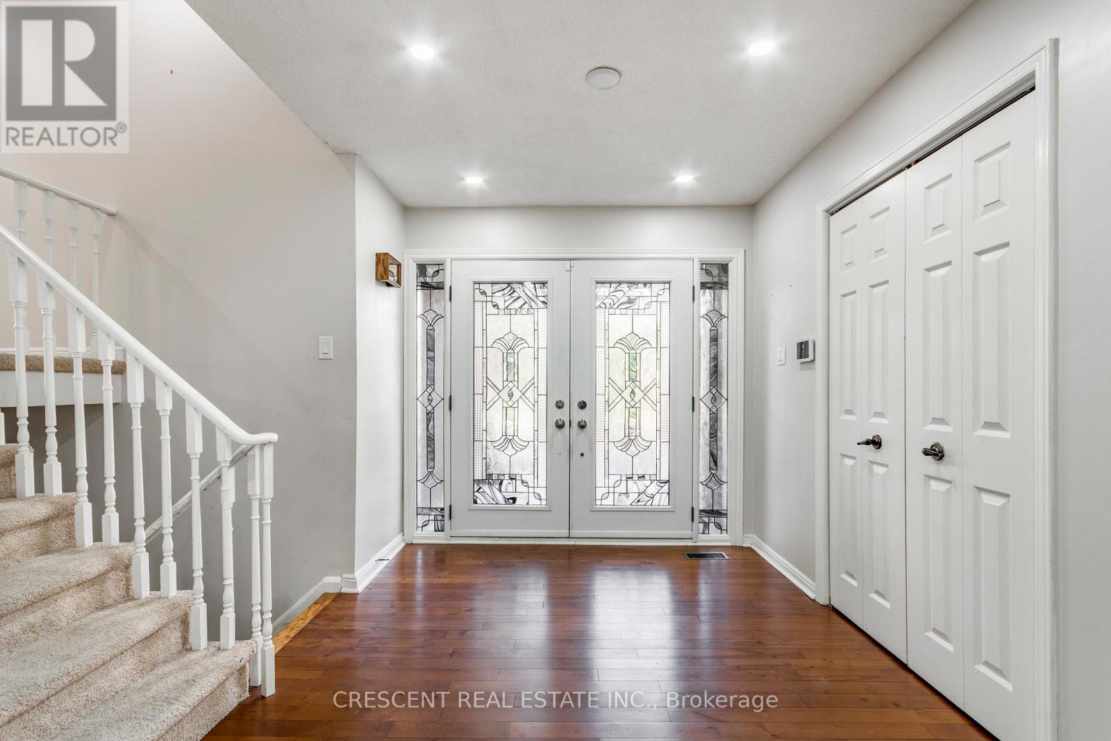 42 Boreham Circle, Brampton, Ontario  L6Z 1T4 - Photo 3 - W12429054