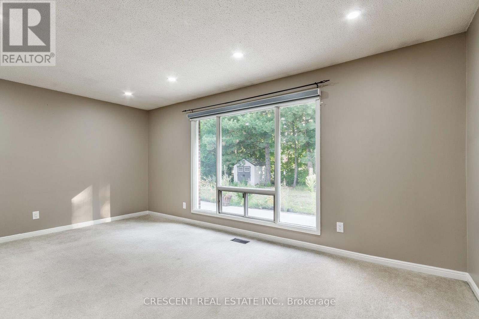 42 Boreham Circle, Brampton, Ontario  L6Z 1T4 - Photo 6 - W12429054