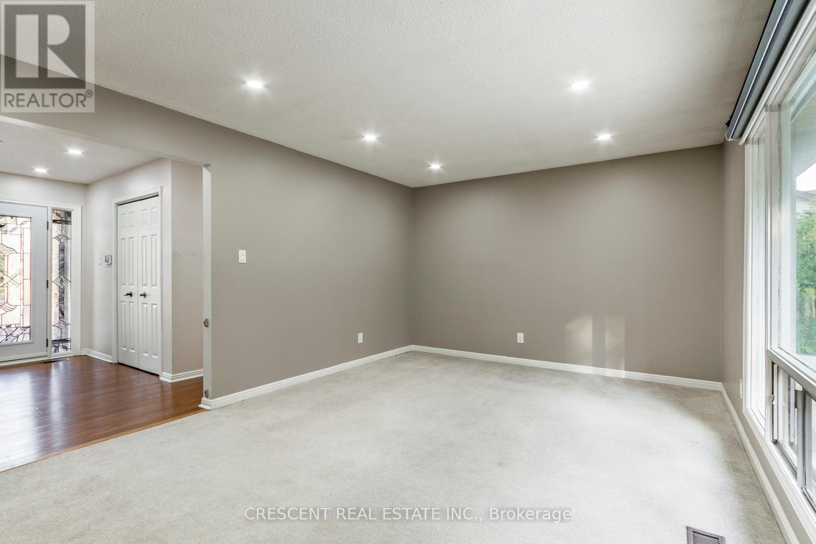 42 Boreham Circle, Brampton, Ontario  L6Z 1T4 - Photo 7 - W12429054