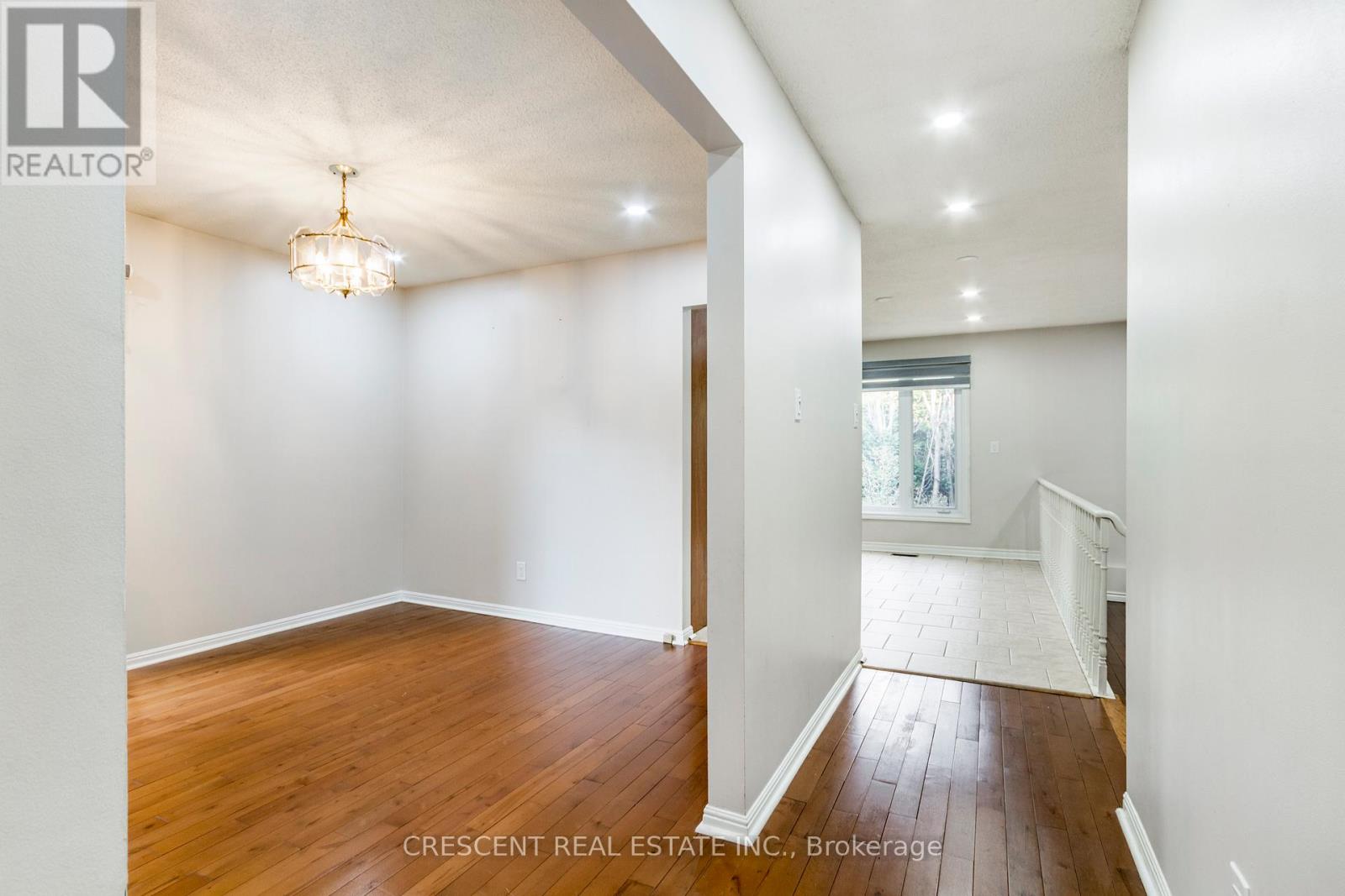 42 Boreham Circle, Brampton, Ontario  L6Z 1T4 - Photo 8 - W12429054