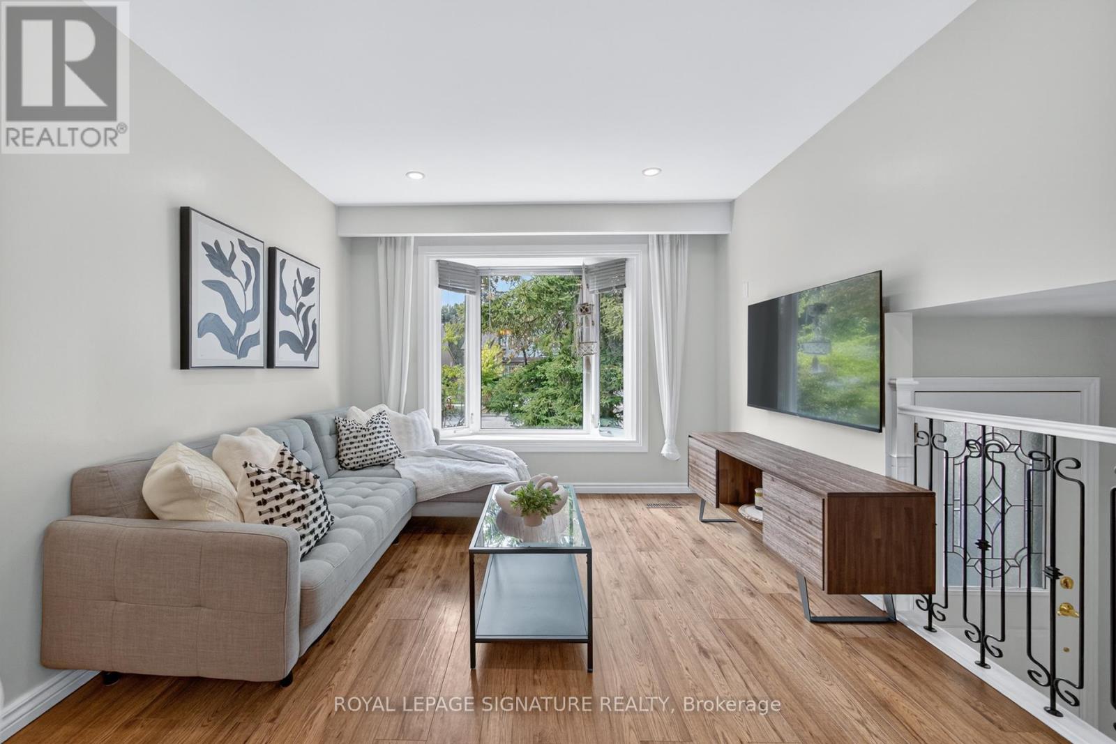 3330 Kings Masting Crescent, Mississauga, Ontario  L5L 1G6 - Photo 12 - W12429058
