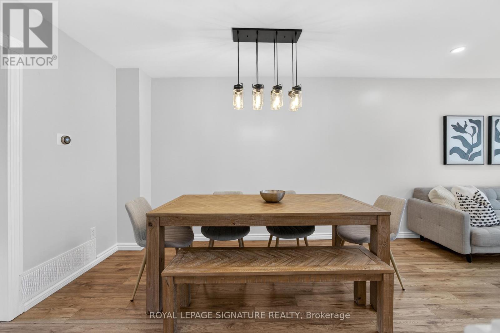 3330 Kings Masting Crescent, Mississauga, Ontario  L5L 1G6 - Photo 15 - W12429058
