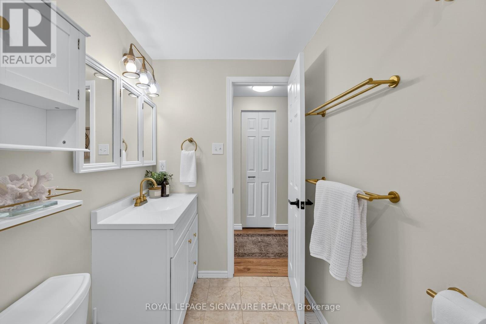 3330 Kings Masting Crescent, Mississauga, Ontario  L5L 1G6 - Photo 35 - W12429058