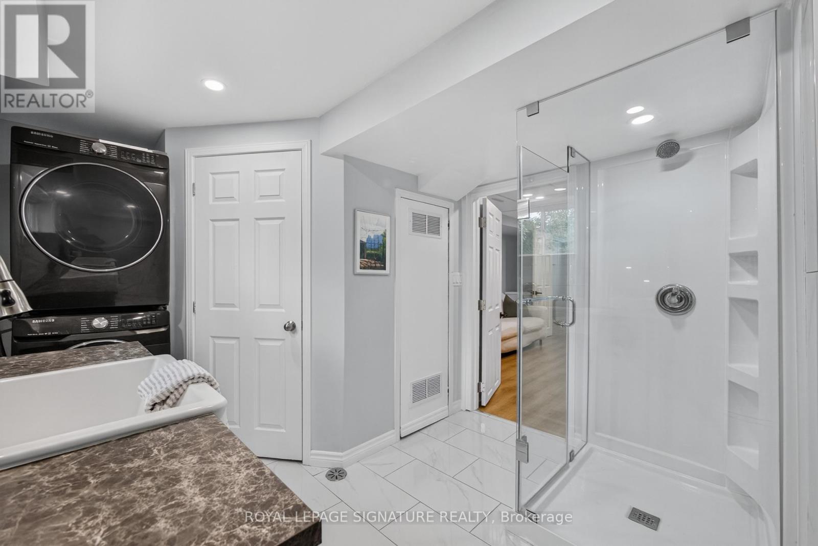 3330 Kings Masting Crescent, Mississauga, Ontario  L5L 1G6 - Photo 42 - W12429058