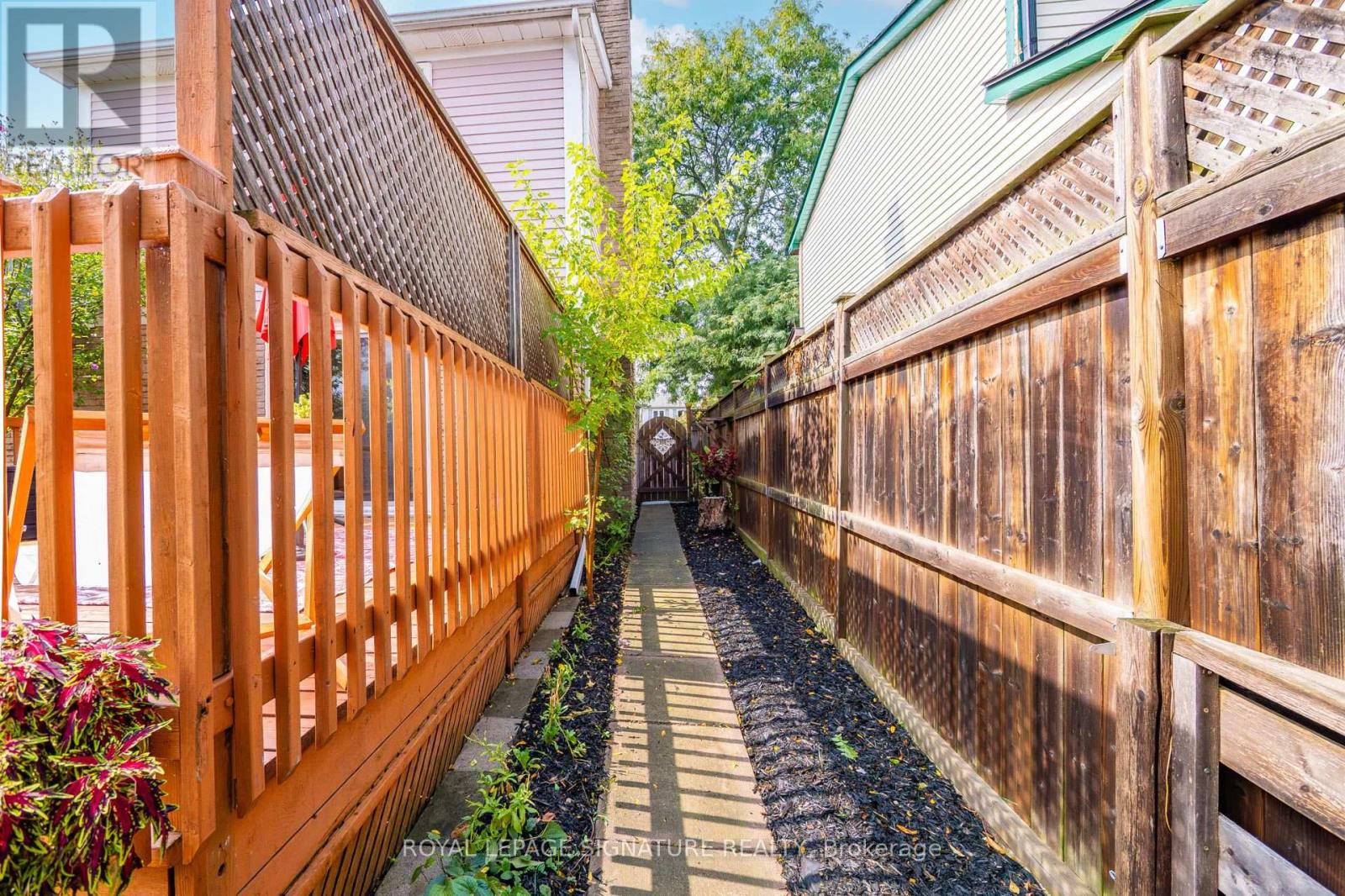 3330 Kings Masting Crescent, Mississauga, Ontario  L5L 1G6 - Photo 43 - W12429058