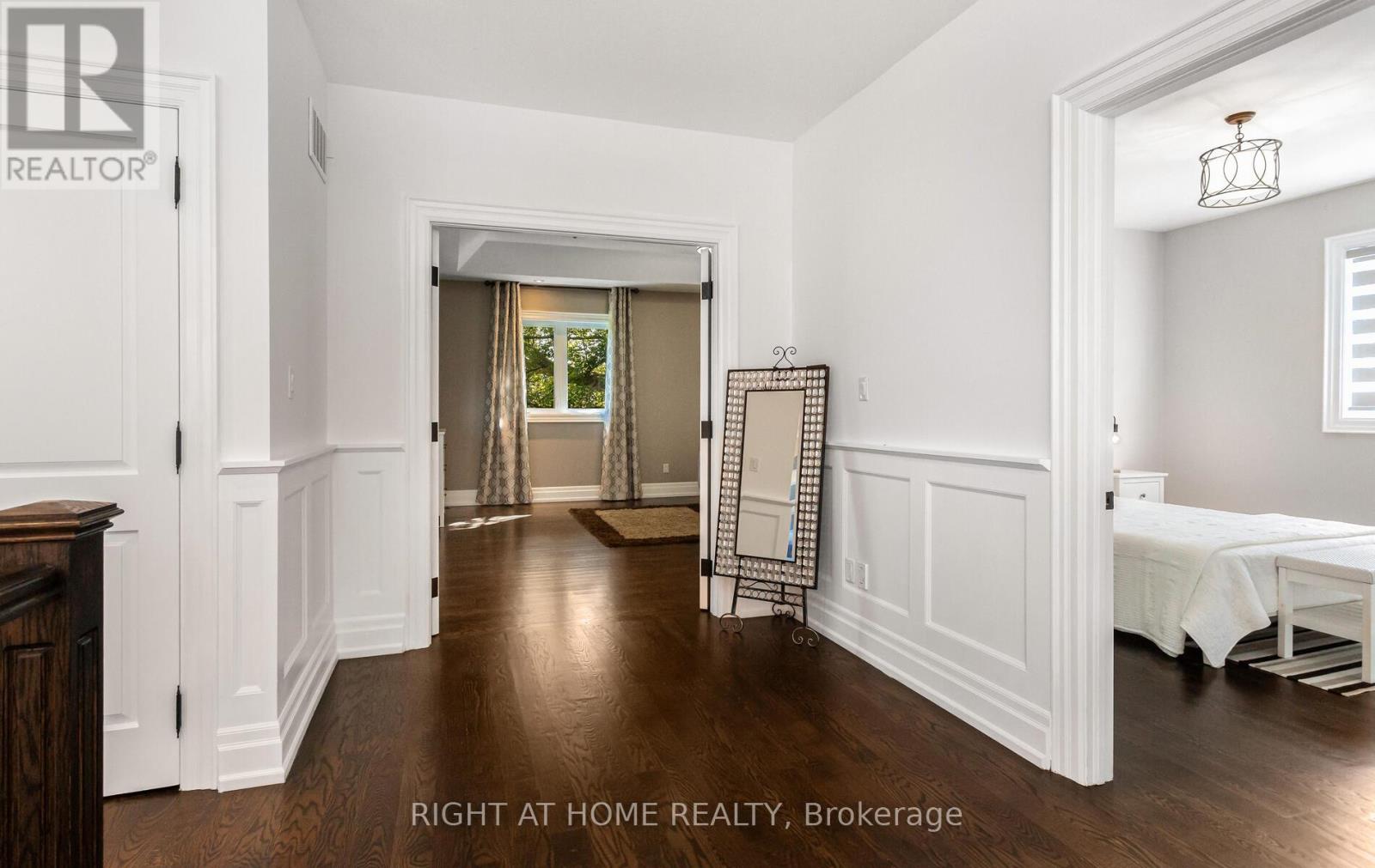 1220 Meredith Avenue, Mississauga, Ontario  L5E 2E3 - Photo 27 - W12429061