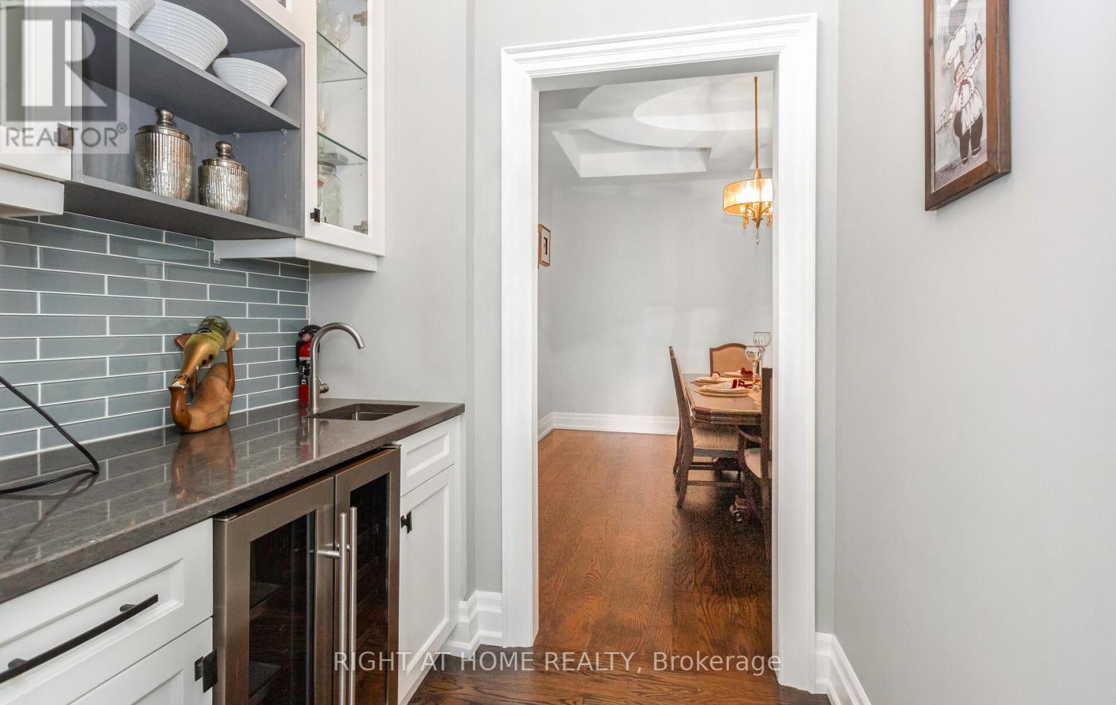 1220 Meredith Avenue, Mississauga, Ontario  L5E 2E3 - Photo 45 - W12429061