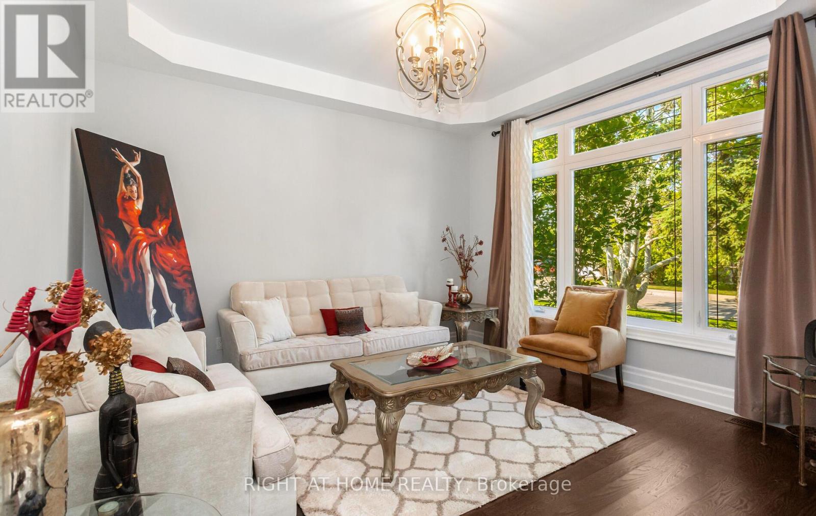 1220 Meredith Avenue, Mississauga, Ontario  L5E 2E3 - Photo 6 - W12429061