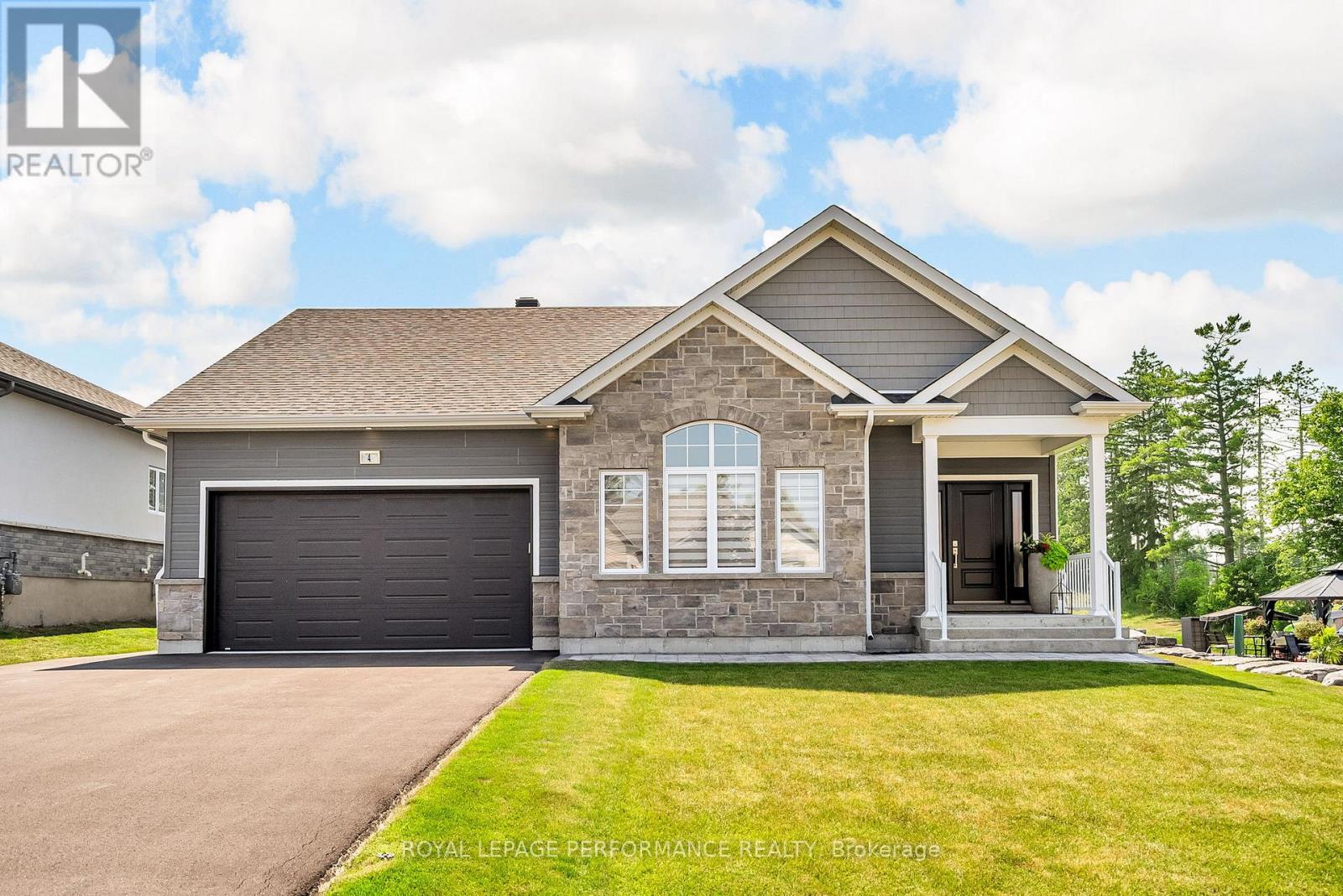 4 MATTHEW KIERAN CRESCENT, South Stormont, Ontario