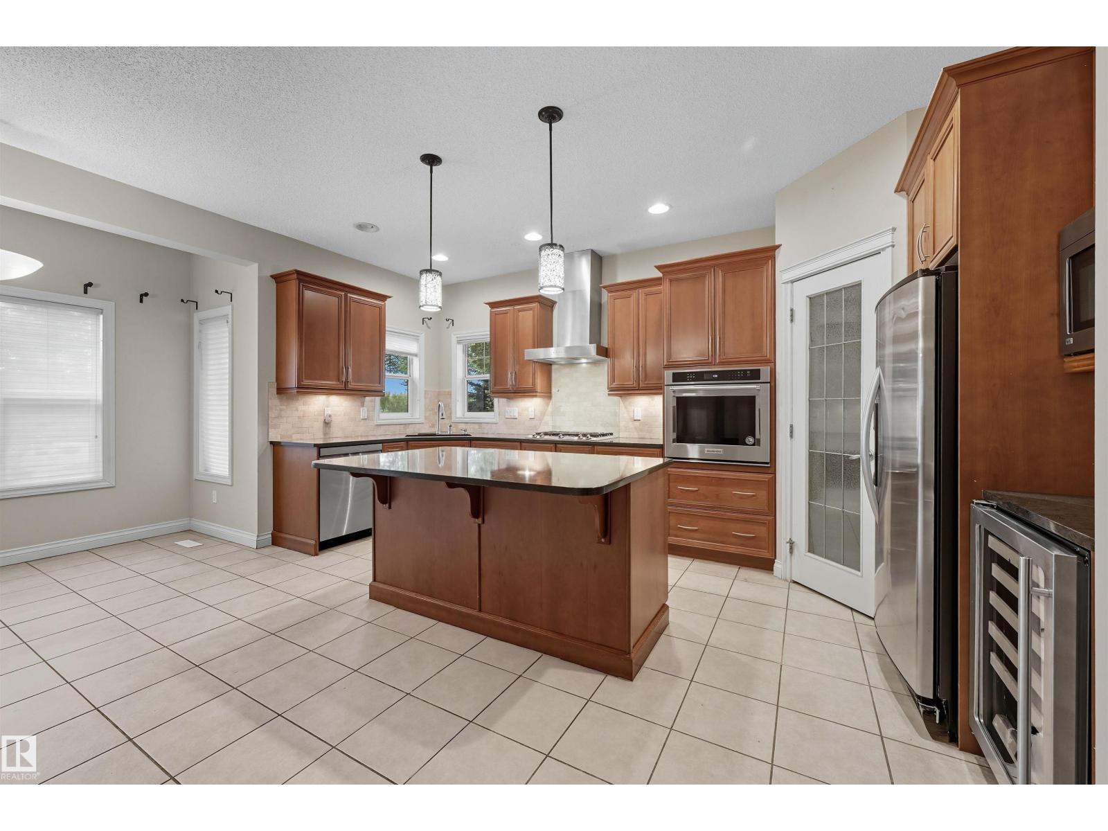 976 Hollingsworth Bn Nw, Edmonton, Alberta  T6R 3G7 - Photo 14 - E4459683