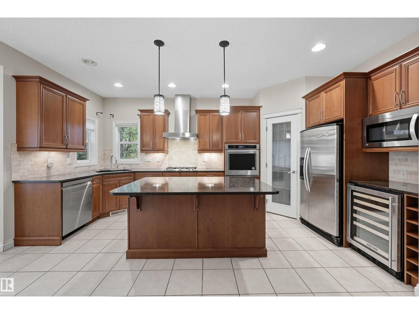 976 Hollingsworth Bn Nw, Edmonton, Alberta  T6R 3G7 - Photo 15 - E4459683
