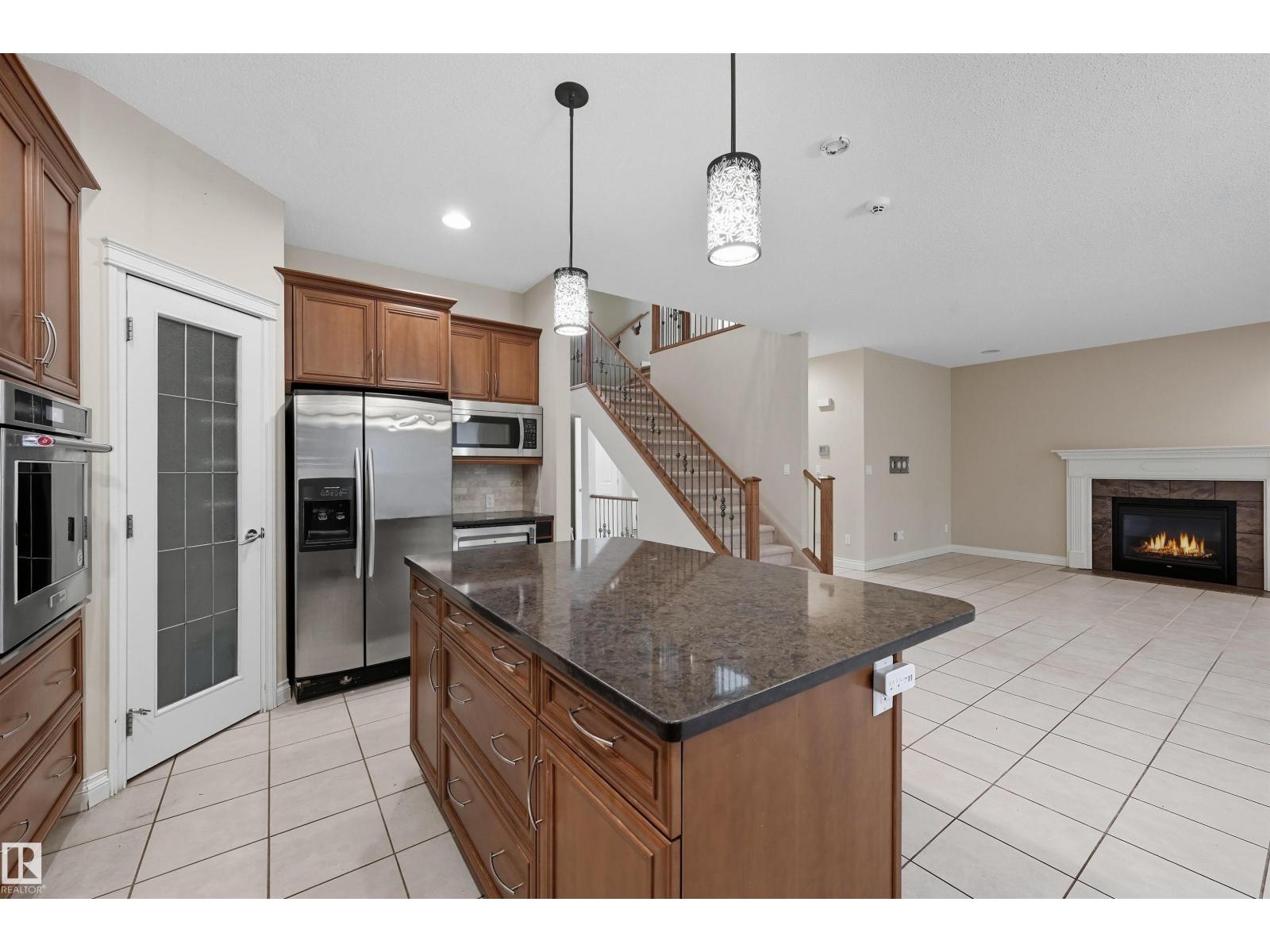 976 Hollingsworth Bn Nw, Edmonton, Alberta  T6R 3G7 - Photo 19 - E4459683