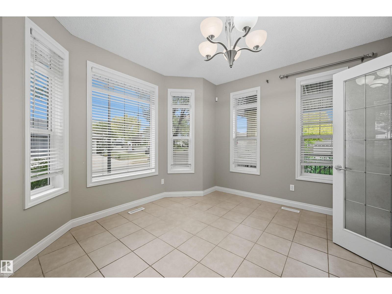976 Hollingsworth Bn Nw, Edmonton, Alberta  T6R 3G7 - Photo 8 - E4459683