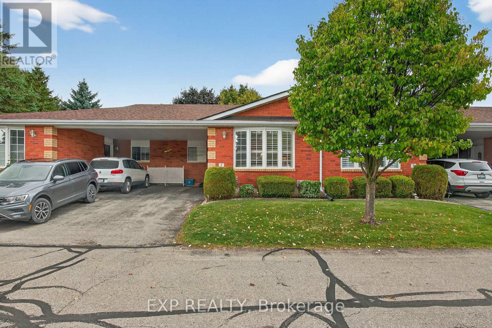 2 - 20 Courtland Drive, Brantford, Ontario  N3R 7Y2 - Photo 2 - X12428890