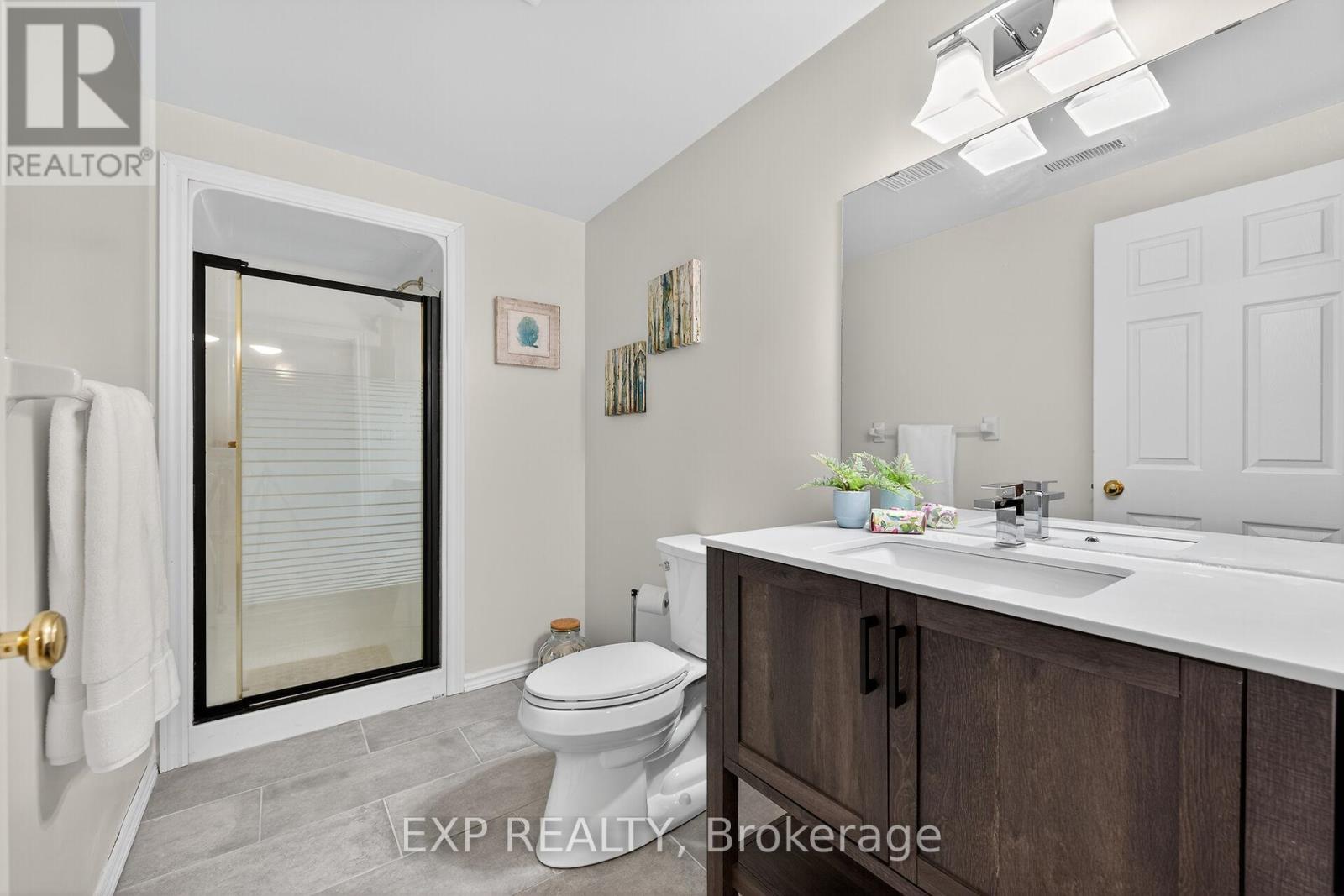 2 - 20 Courtland Drive, Brantford, Ontario  N3R 7Y2 - Photo 20 - X12428890