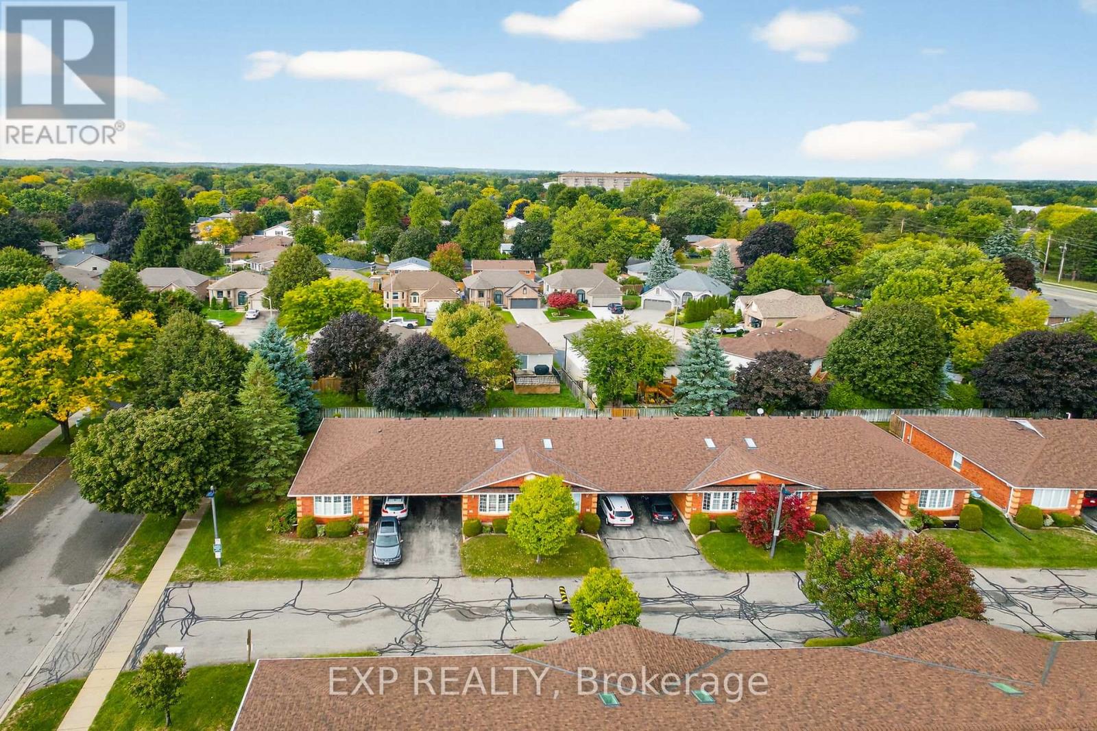 2 - 20 Courtland Drive, Brantford, Ontario  N3R 7Y2 - Photo 28 - X12428890