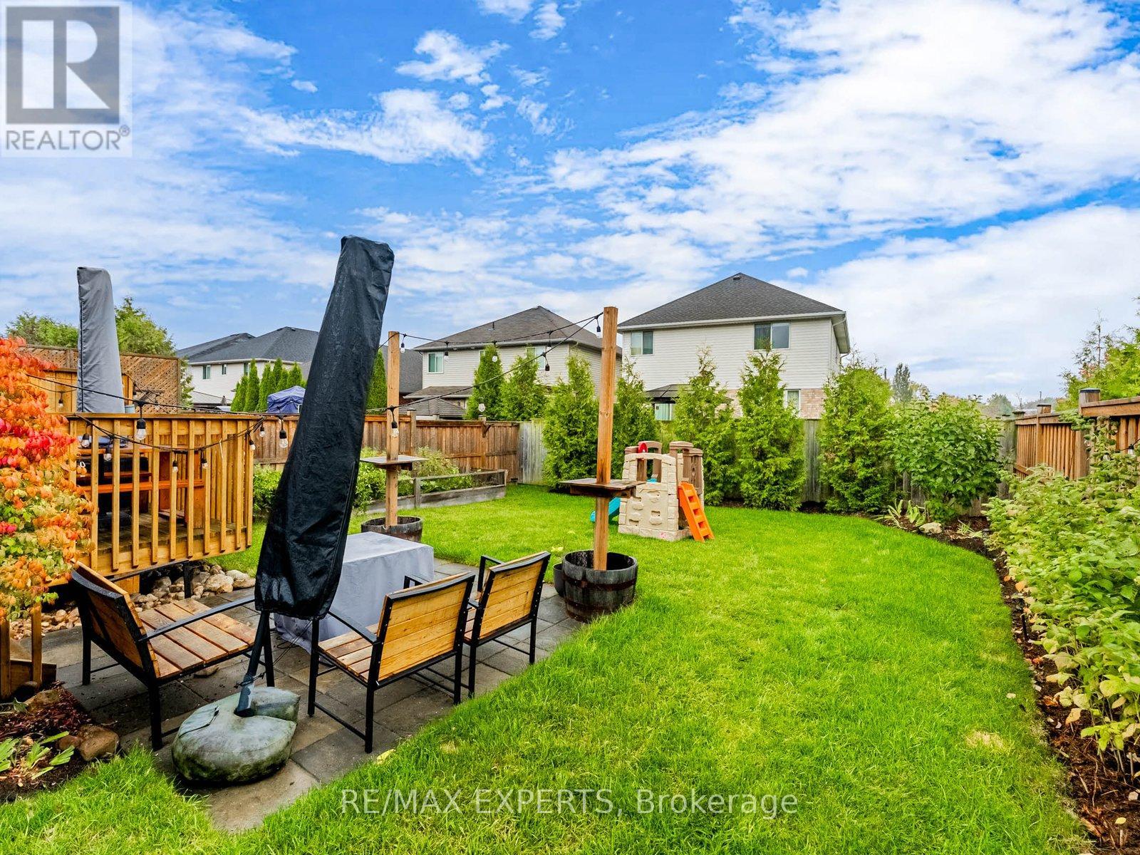 1 Clough Crescent, Guelph, Ontario  N1L 0G1 - Photo 32 - X12428898