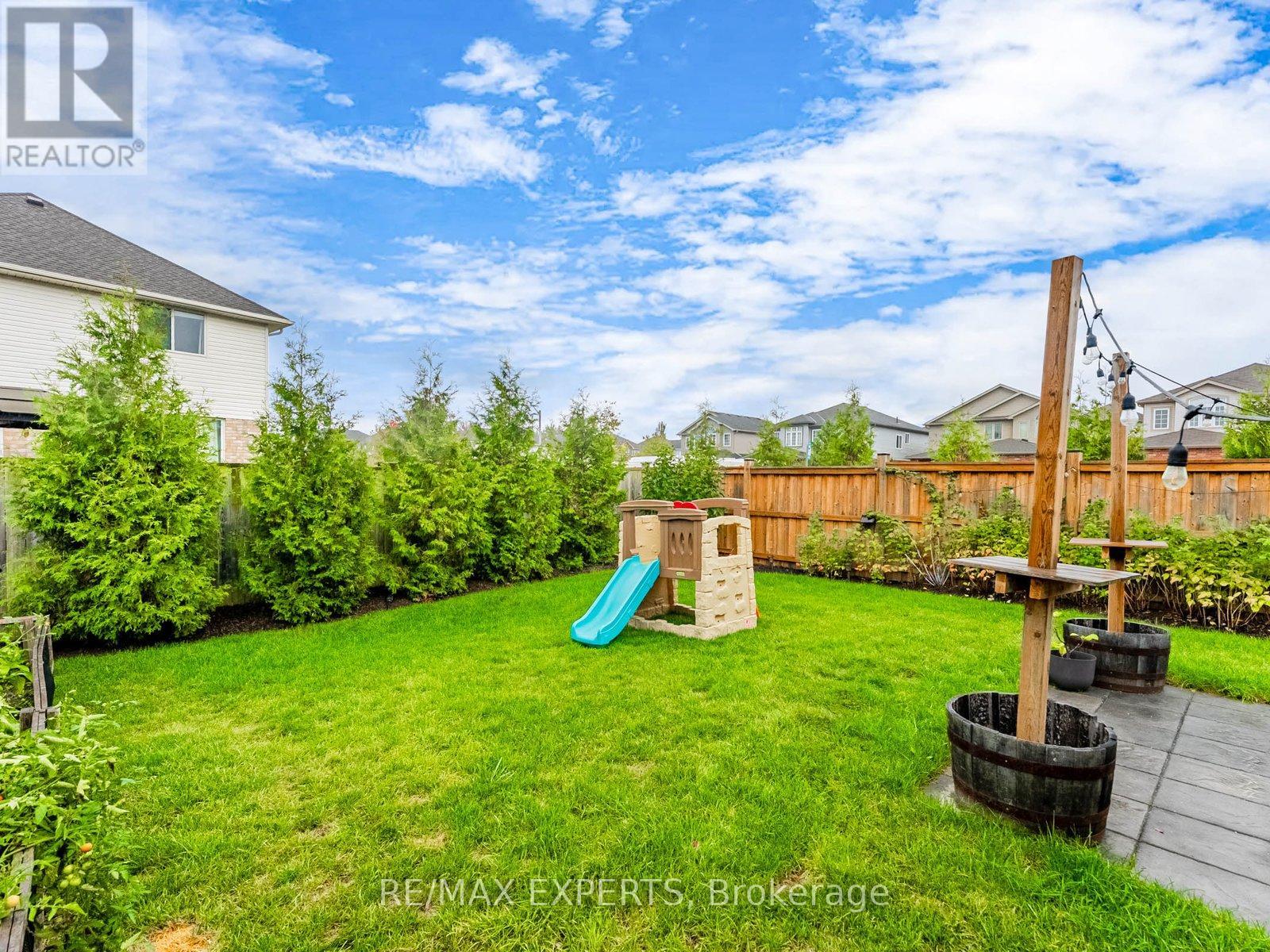 1 Clough Crescent, Guelph, Ontario  N1L 0G1 - Photo 34 - X12428898