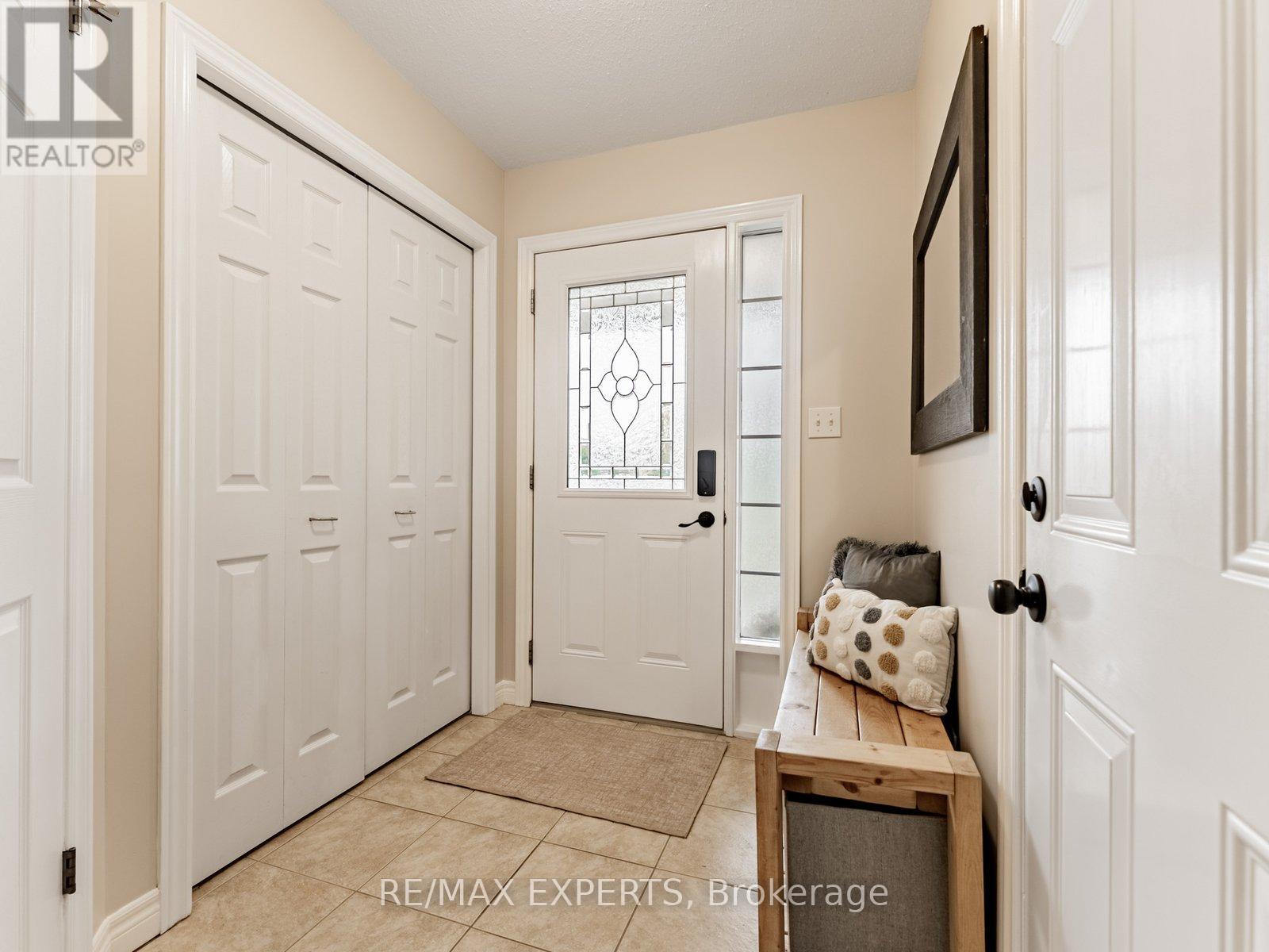 1 Clough Crescent, Guelph, Ontario  N1L 0G1 - Photo 5 - X12428898