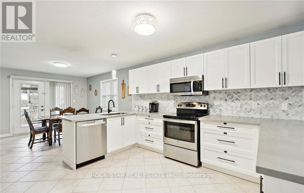 996 Beach Boulevard, Hamilton, Ontario  L8H 6Z4 - Photo 10 - X12428907