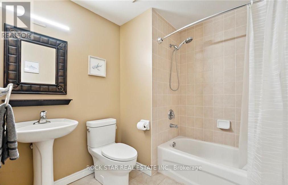 996 Beach Boulevard, Hamilton, Ontario  L8H 6Z4 - Photo 13 - X12428907