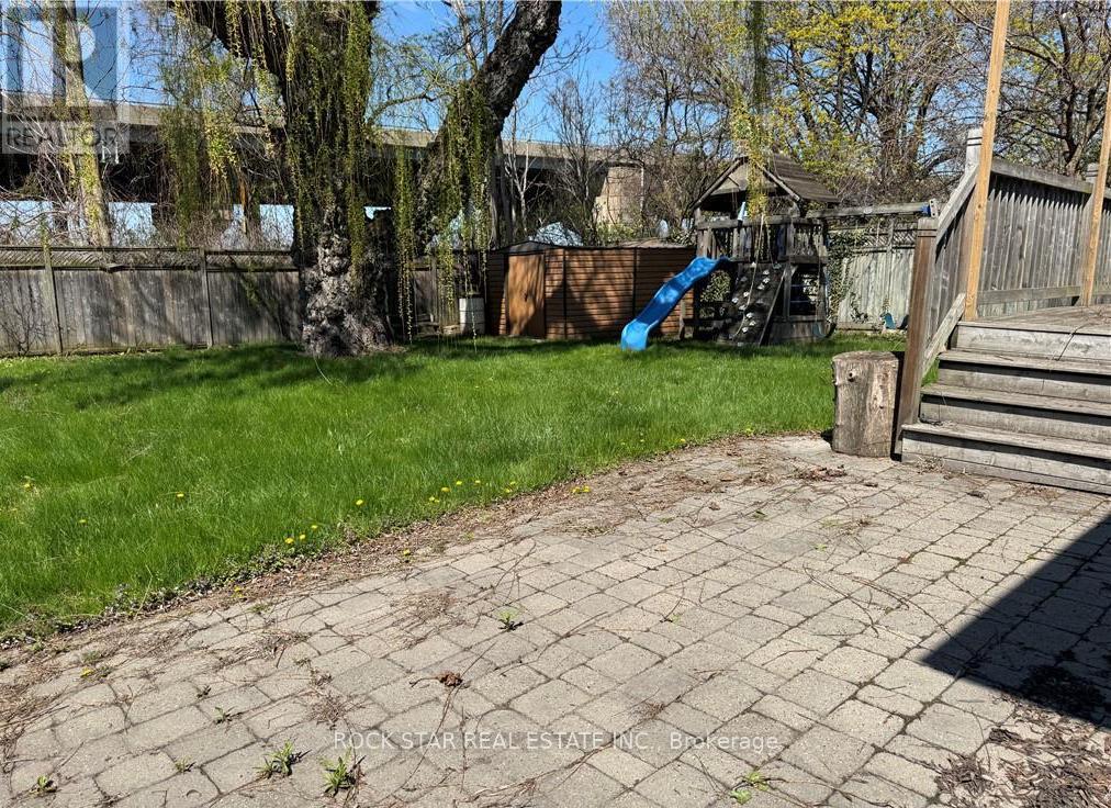 996 Beach Boulevard, Hamilton, Ontario  L8H 6Z4 - Photo 24 - X12428907