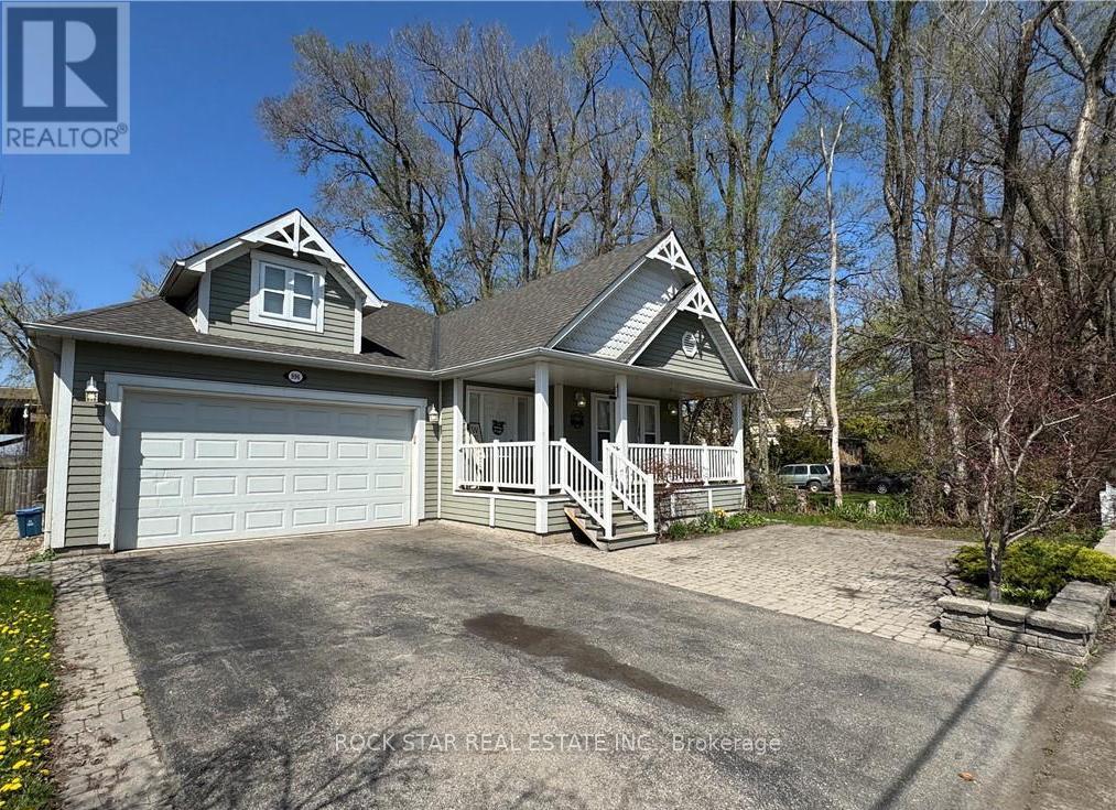 996 Beach Boulevard, Hamilton, Ontario  L8H 6Z4 - Photo 3 - X12428907