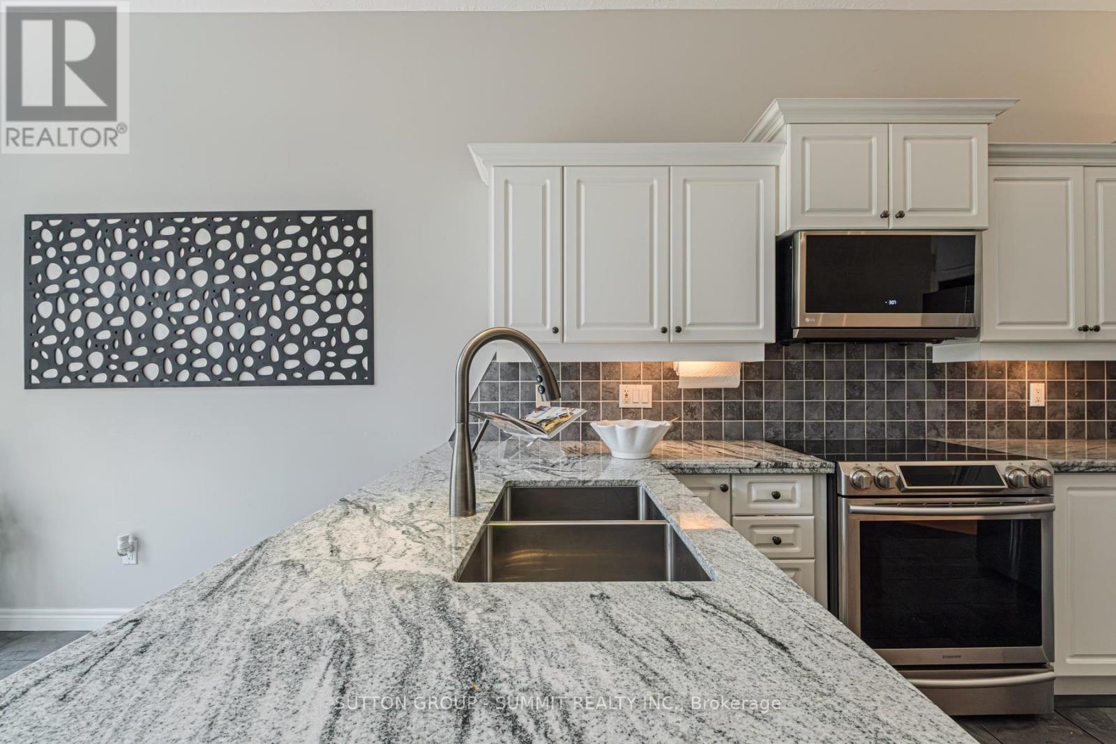 5 Macdonald Crescent, Brantford, Ontario  N3R 8B2 - Photo 11 - X12428957