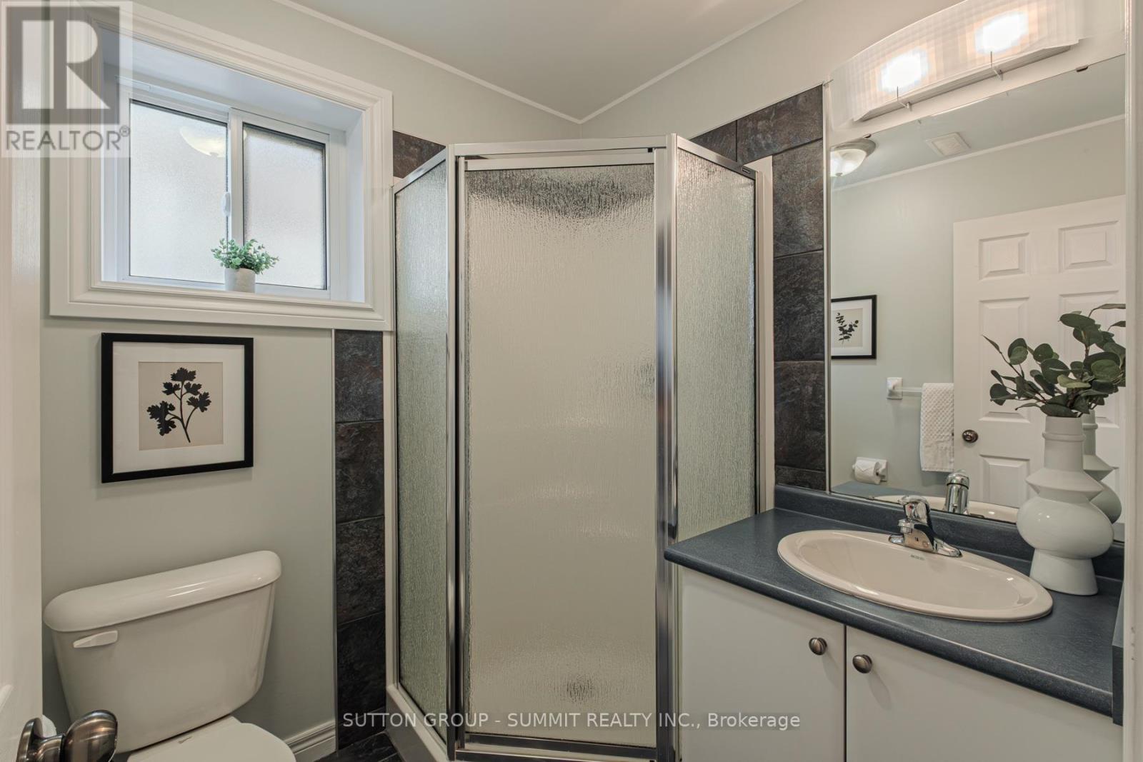 5 Macdonald Crescent, Brantford, Ontario  N3R 8B2 - Photo 35 - X12428957