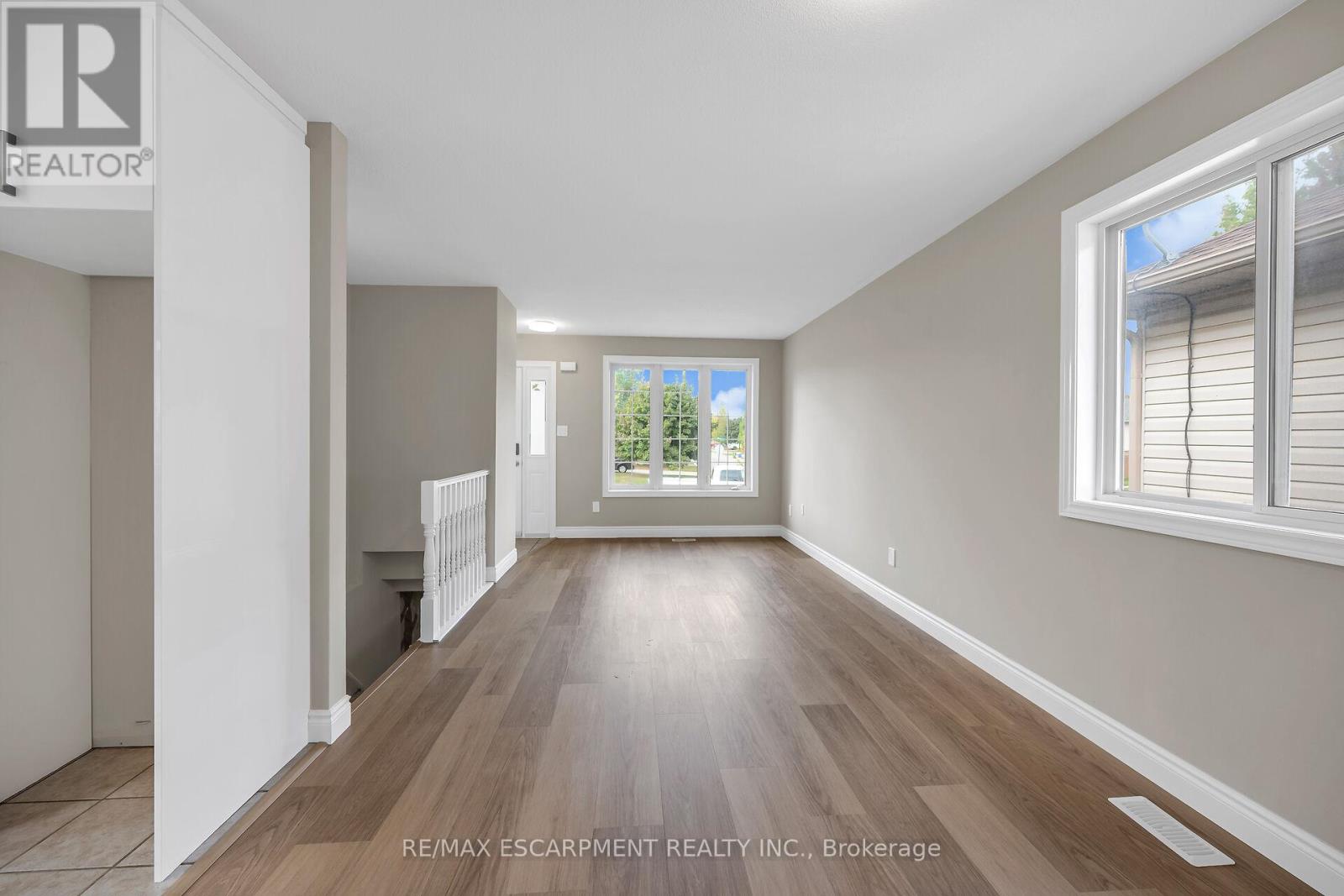 83 Marion Street, Hamilton, Ontario  L0R 1W0 - Photo 10 - X12428959