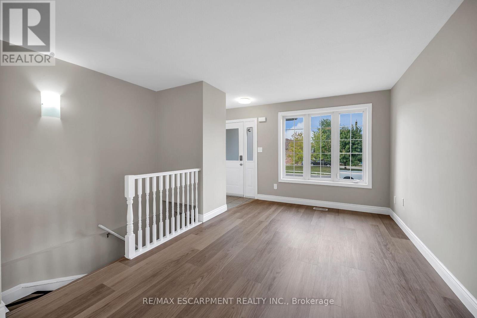 83 Marion Street, Hamilton, Ontario  L0R 1W0 - Photo 11 - X12428959