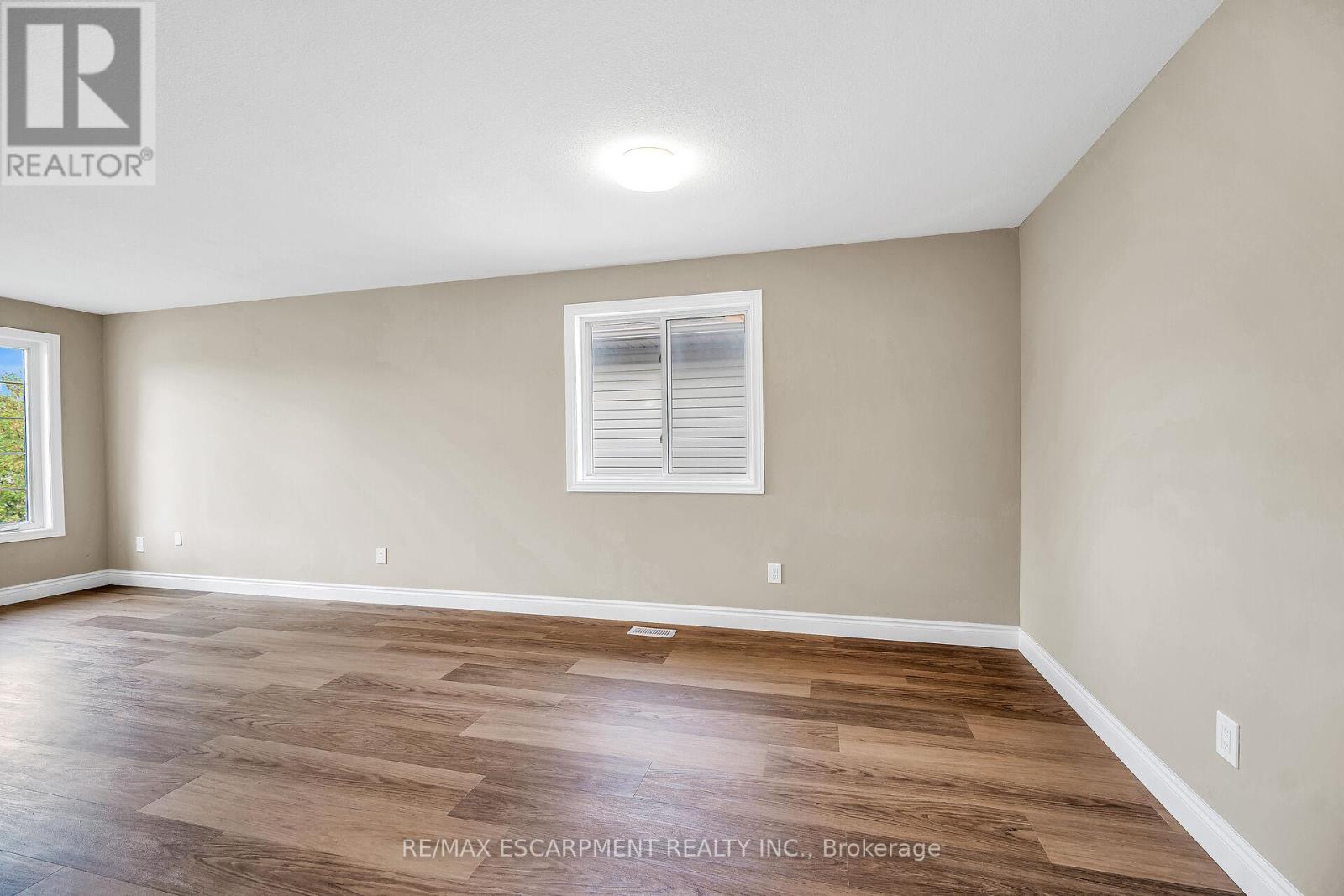 83 Marion Street, Hamilton, Ontario  L0R 1W0 - Photo 9 - X12428959