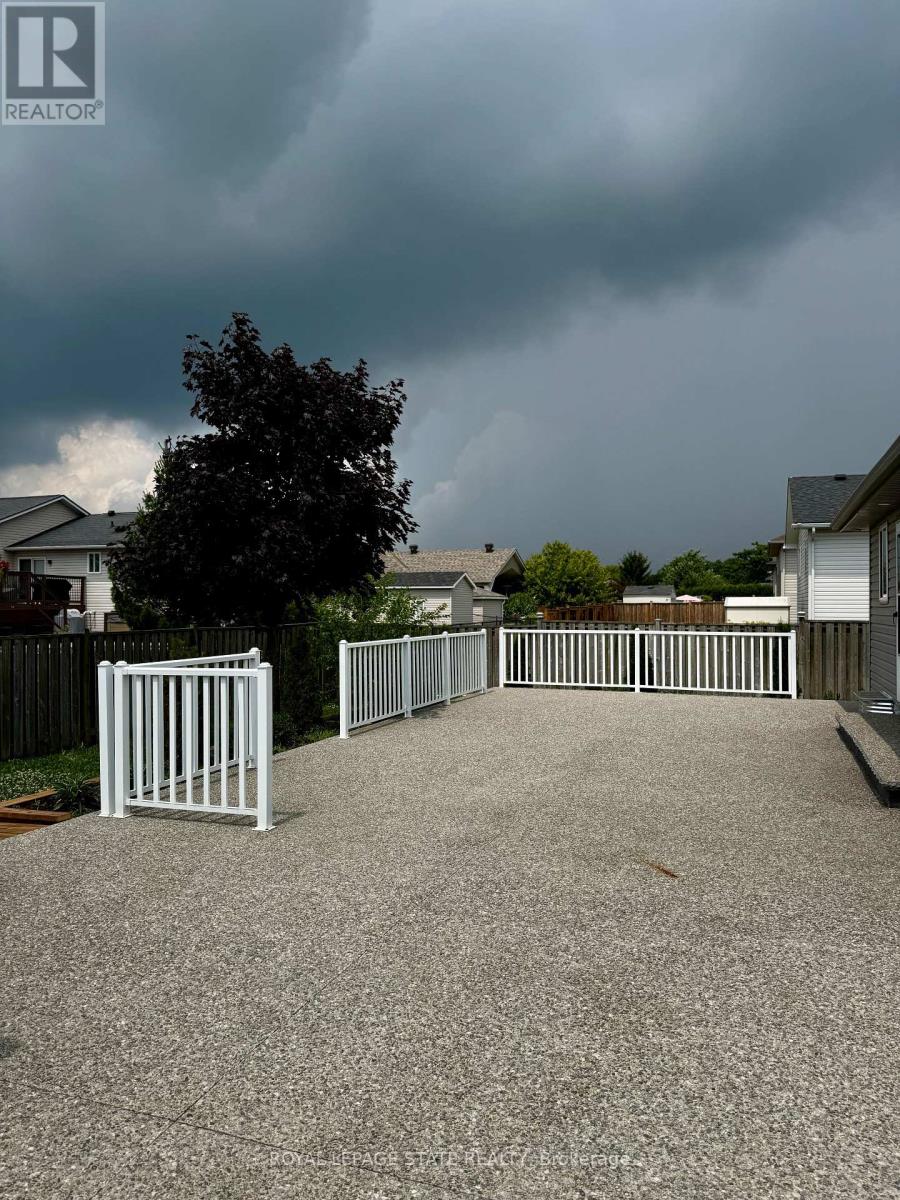 29 Mapleview Drive, Haldimand, Ontario  N0A 1H0 - Photo 40 - X12428970