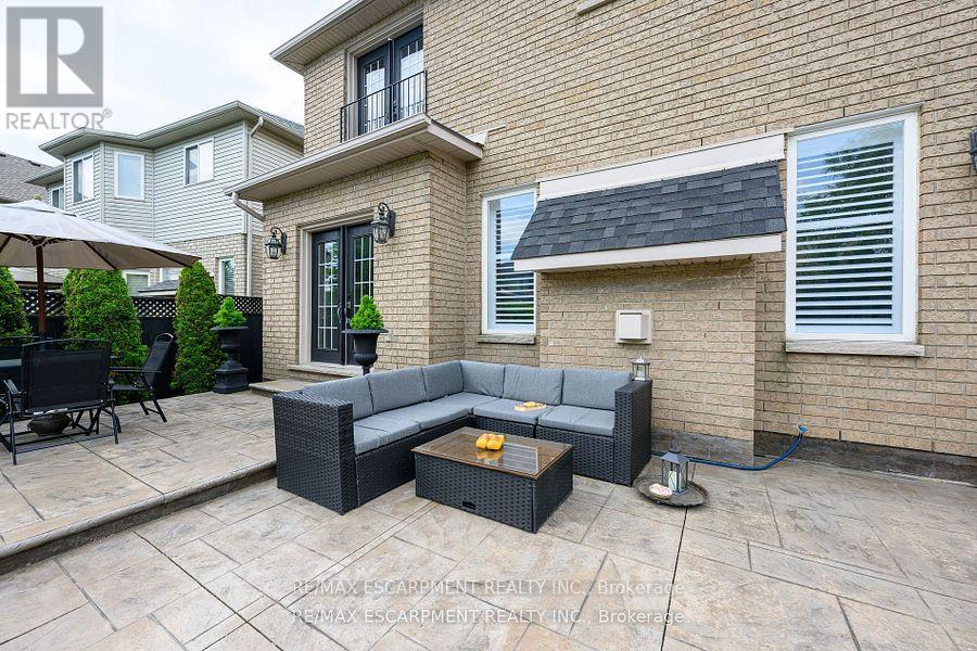 38 Sunbeam Drive, Hamilton, Ontario  L9B 2X9 - Photo 42 - X12428972