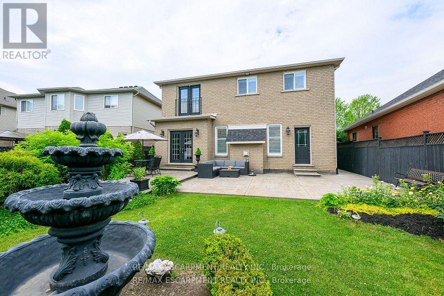 38 Sunbeam Drive, Hamilton, Ontario  L9B 2X9 - Photo 43 - X12428972