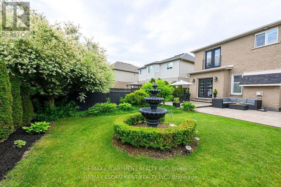 38 Sunbeam Drive, Hamilton, Ontario  L9B 2X9 - Photo 46 - X12428972