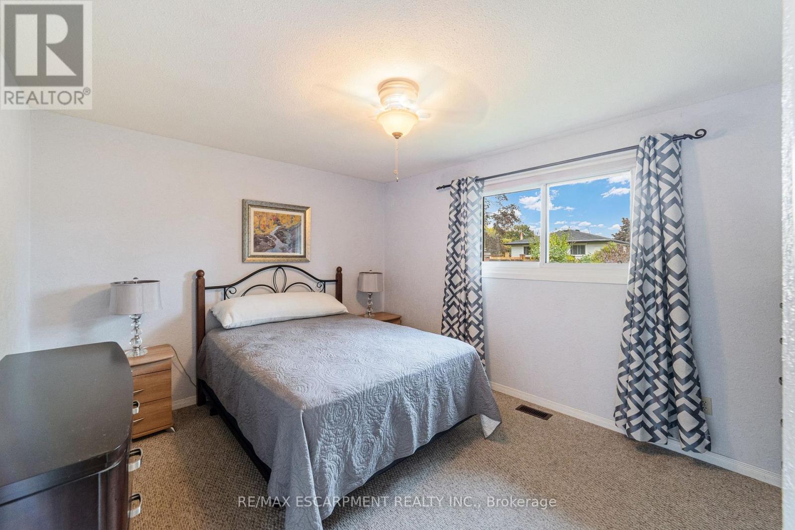 111 Boston Crescent, Hamilton, Ontario  L8T 4N1 - Photo 16 - X12428973