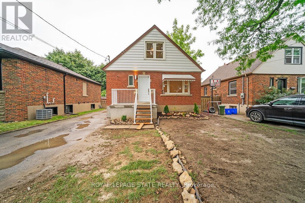 Unit 1 - 172 East 34th Street, Hamilton, Ontario  L8V 3W6 - Photo 1 - X12428979