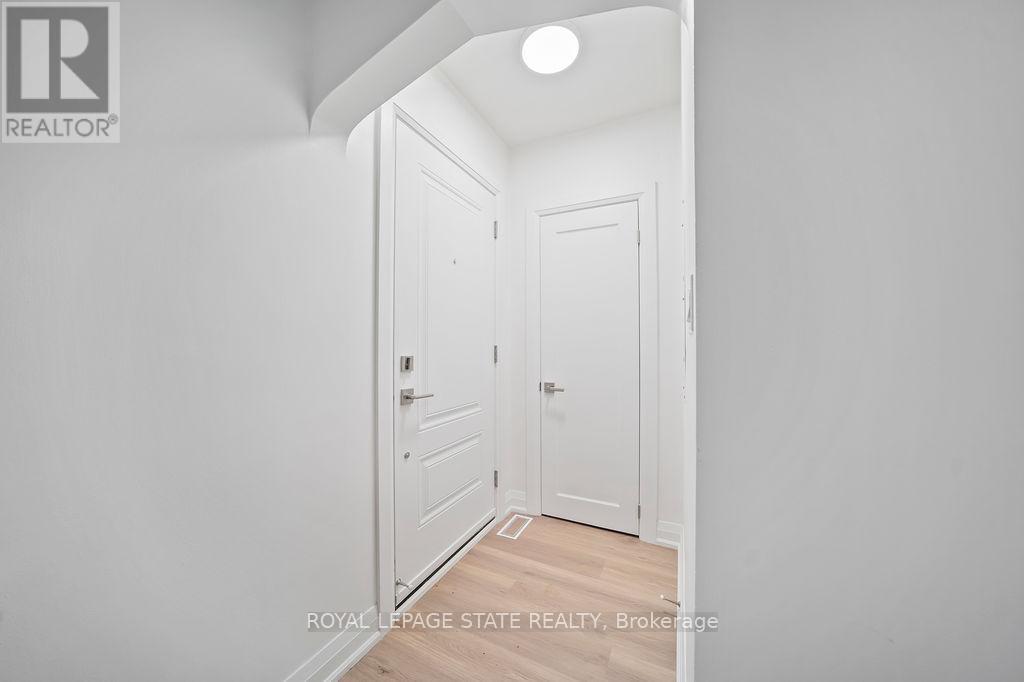 Unit 1 - 172 East 34th Street, Hamilton, Ontario  L8V 3W6 - Photo 2 - X12428979