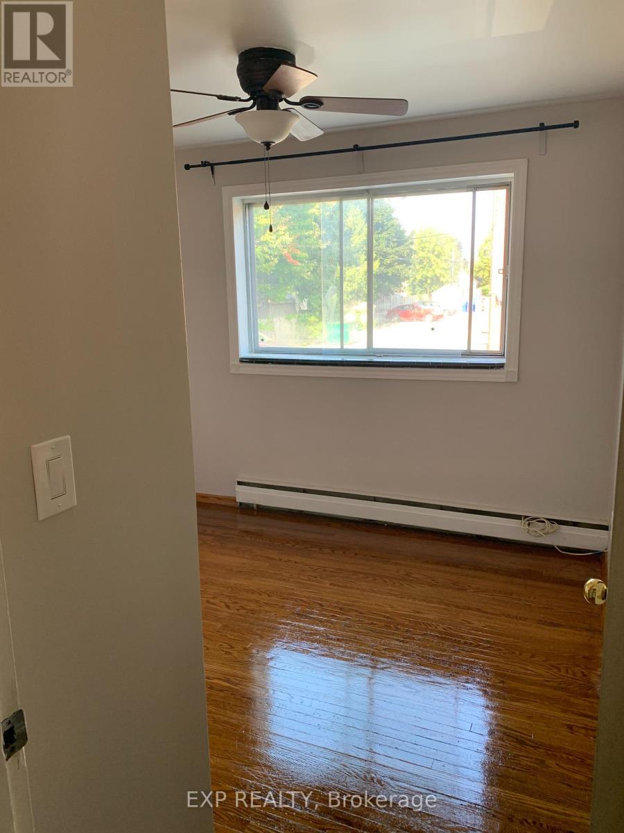 6 - 42 Hilltop Drive, Cambridge, Ontario  N1R 1T1 - Photo 2 - X12428999