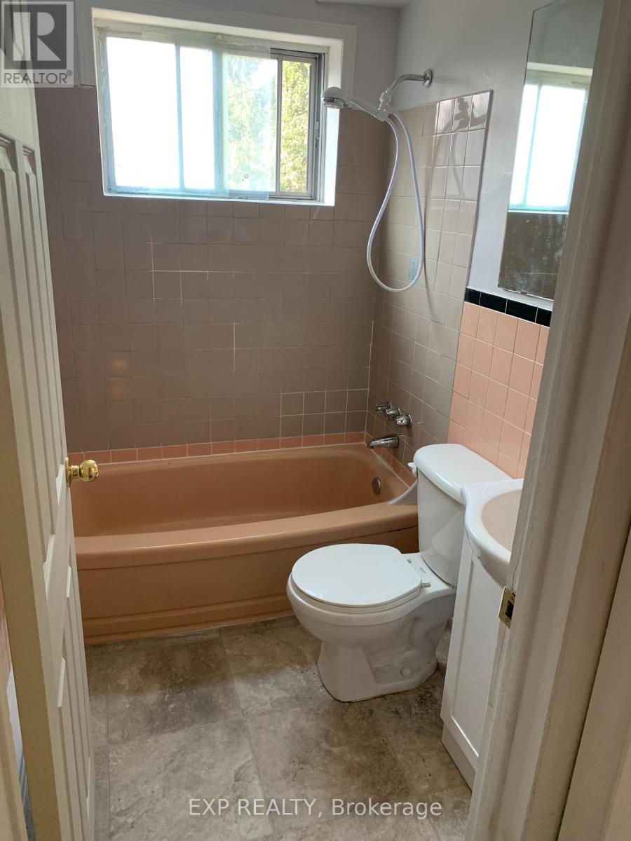 6 - 42 Hilltop Drive, Cambridge, Ontario  N1R 1T1 - Photo 5 - X12428999