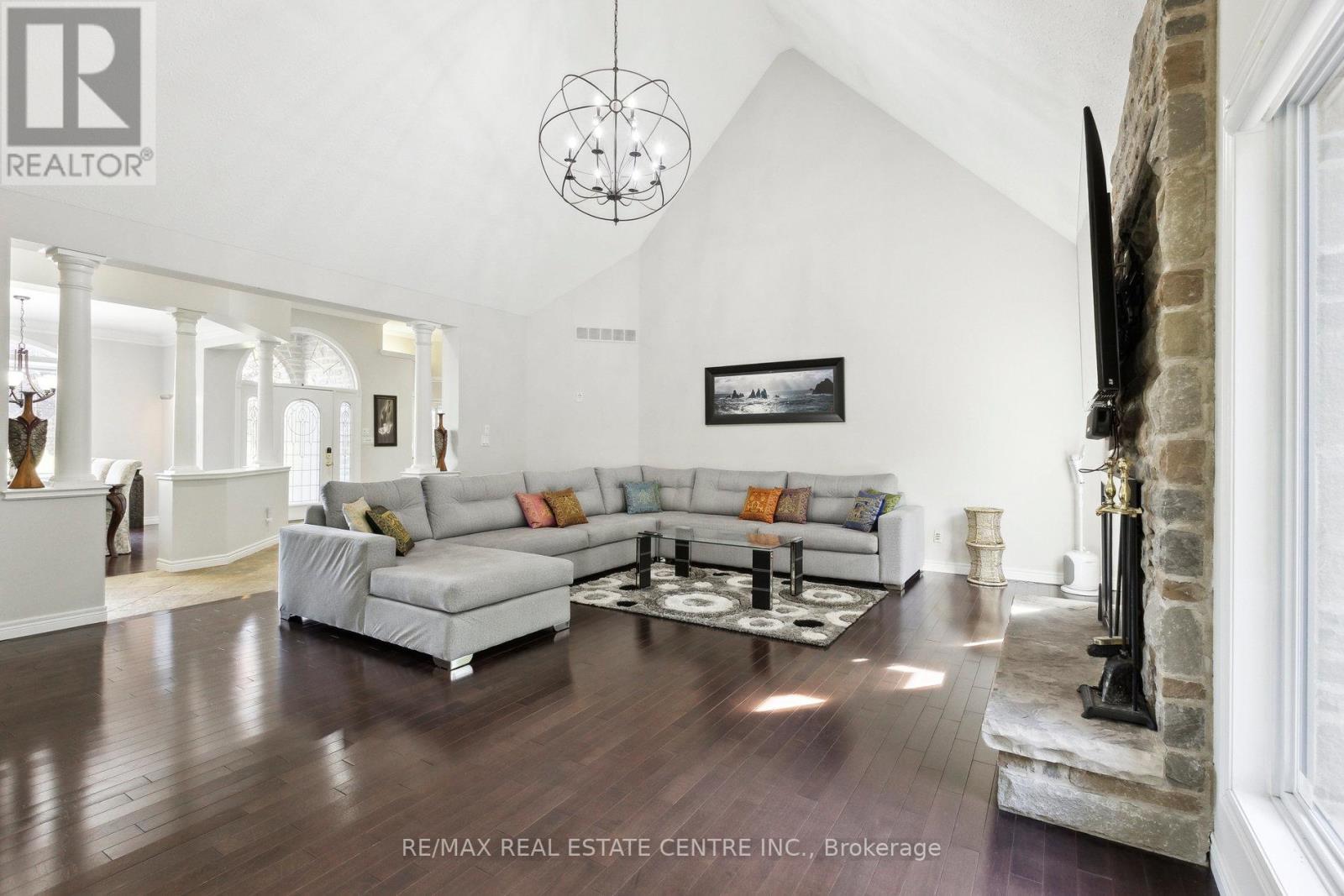 6 Fox Run Road, Puslinch, Ontario  N1H 6H9 - Photo 13 - X12429011