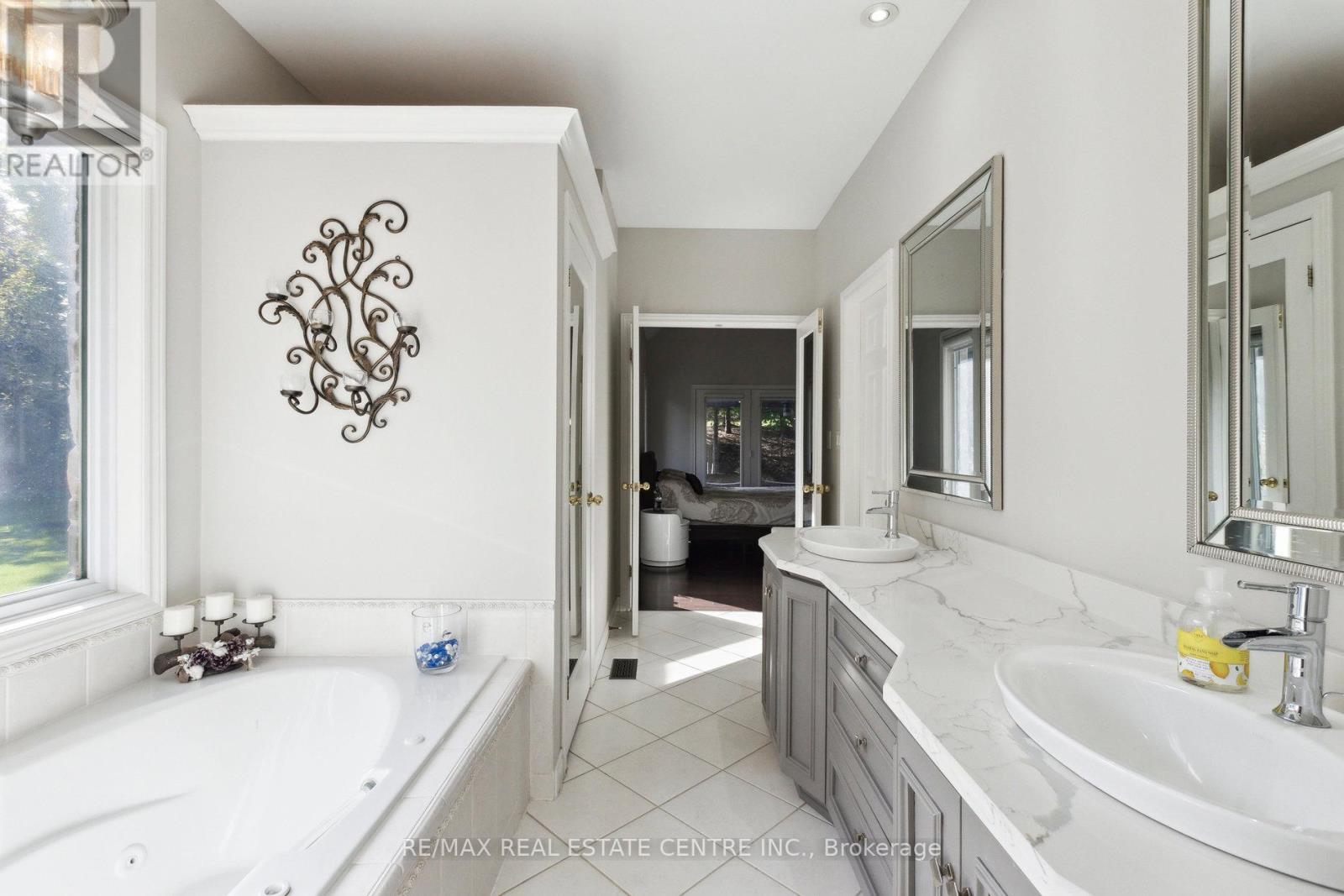 6 Fox Run Road, Puslinch, Ontario  N1H 6H9 - Photo 25 - X12429011