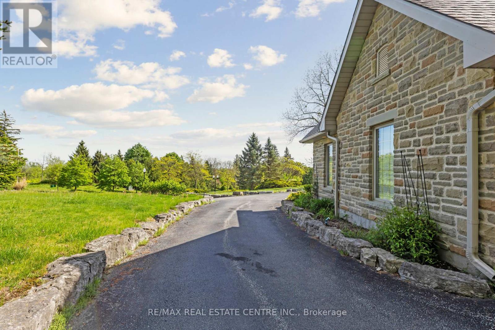 6 Fox Run Road, Puslinch, Ontario  N1H 6H9 - Photo 43 - X12429011