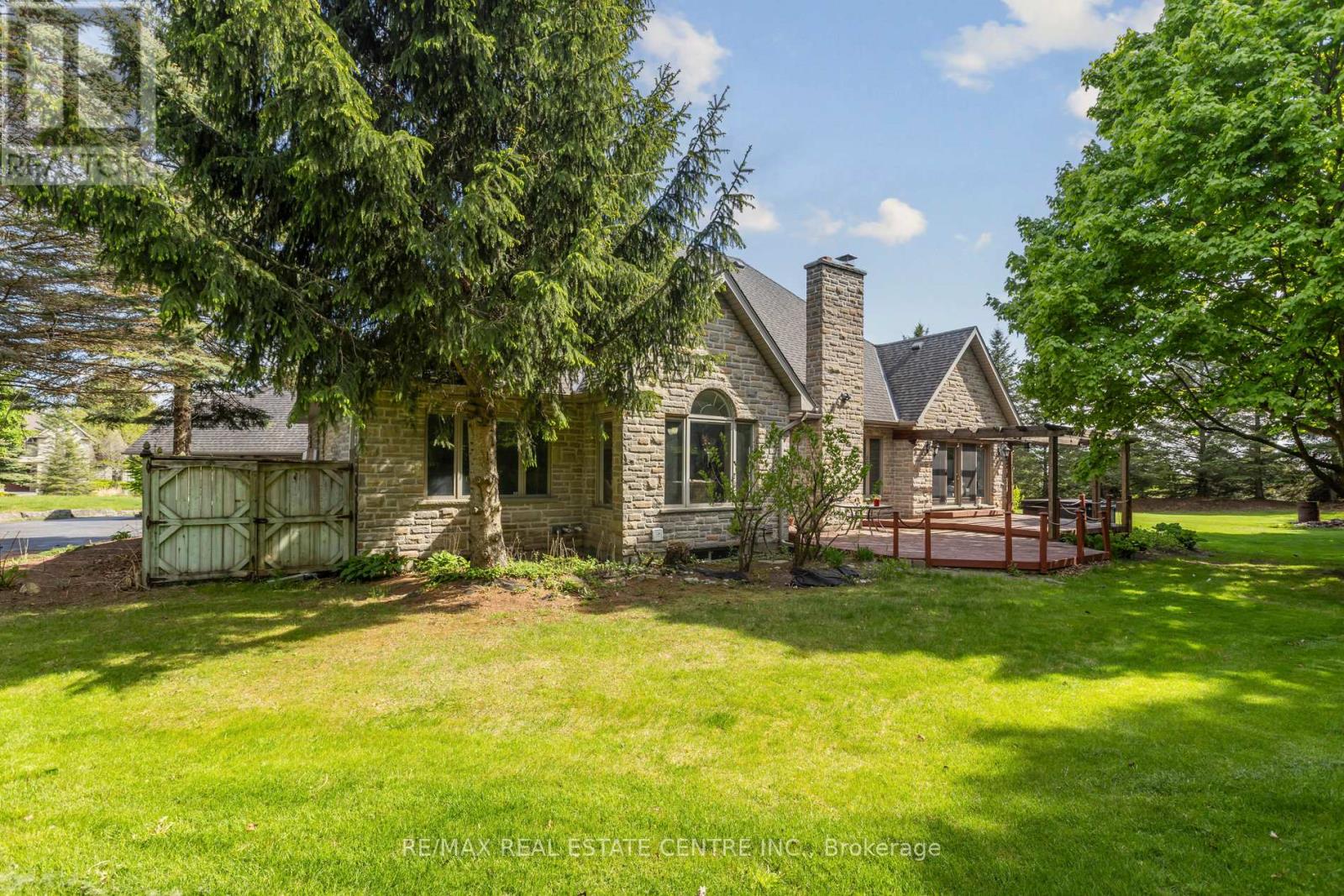 6 Fox Run Road, Puslinch, Ontario  N1H 6H9 - Photo 44 - X12429011