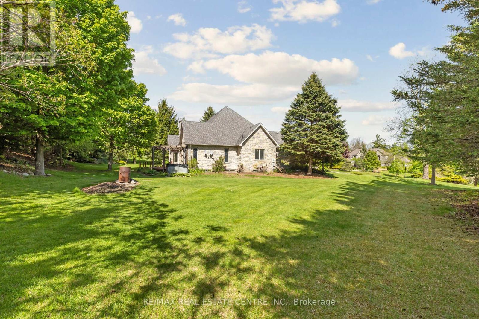 6 Fox Run Road, Puslinch, Ontario  N1H 6H9 - Photo 47 - X12429011