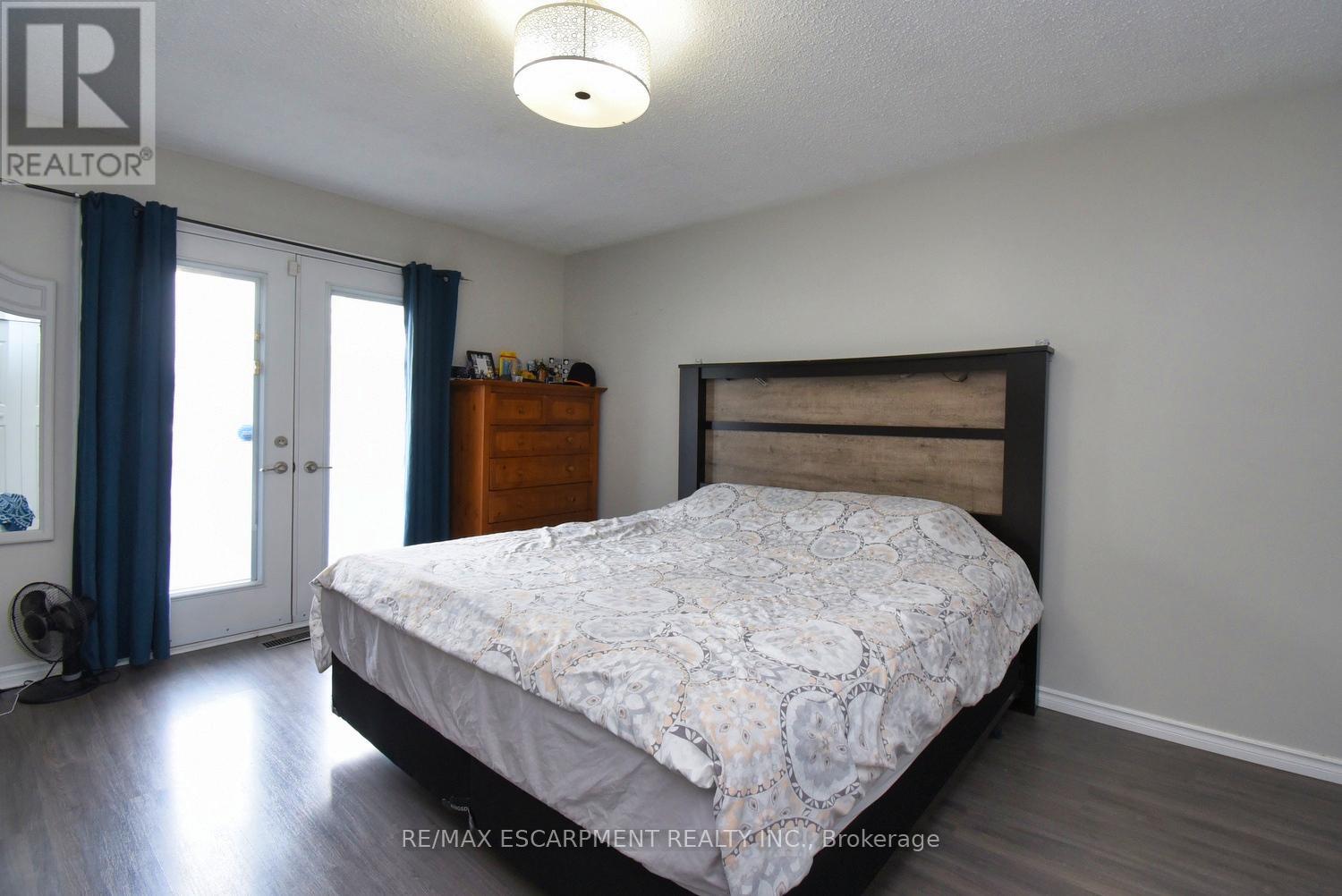 3 Evelyn Street, Brantford, Ontario  N3R 3G8 - Photo 17 - X12429012