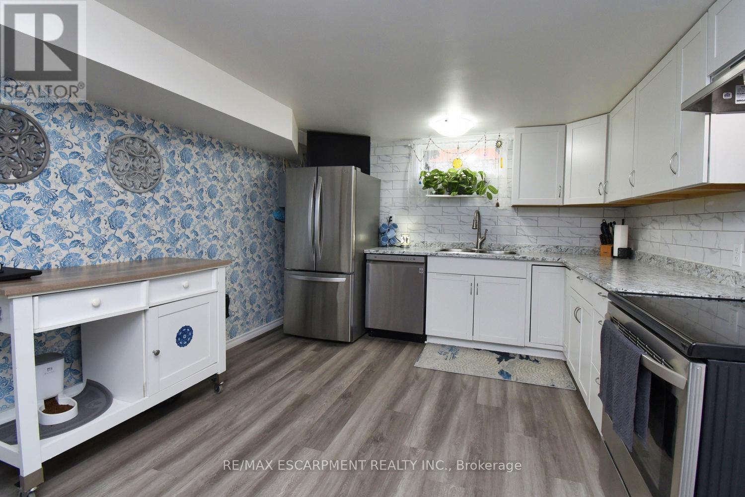 3 Evelyn Street, Brantford, Ontario  N3R 3G8 - Photo 28 - X12429012