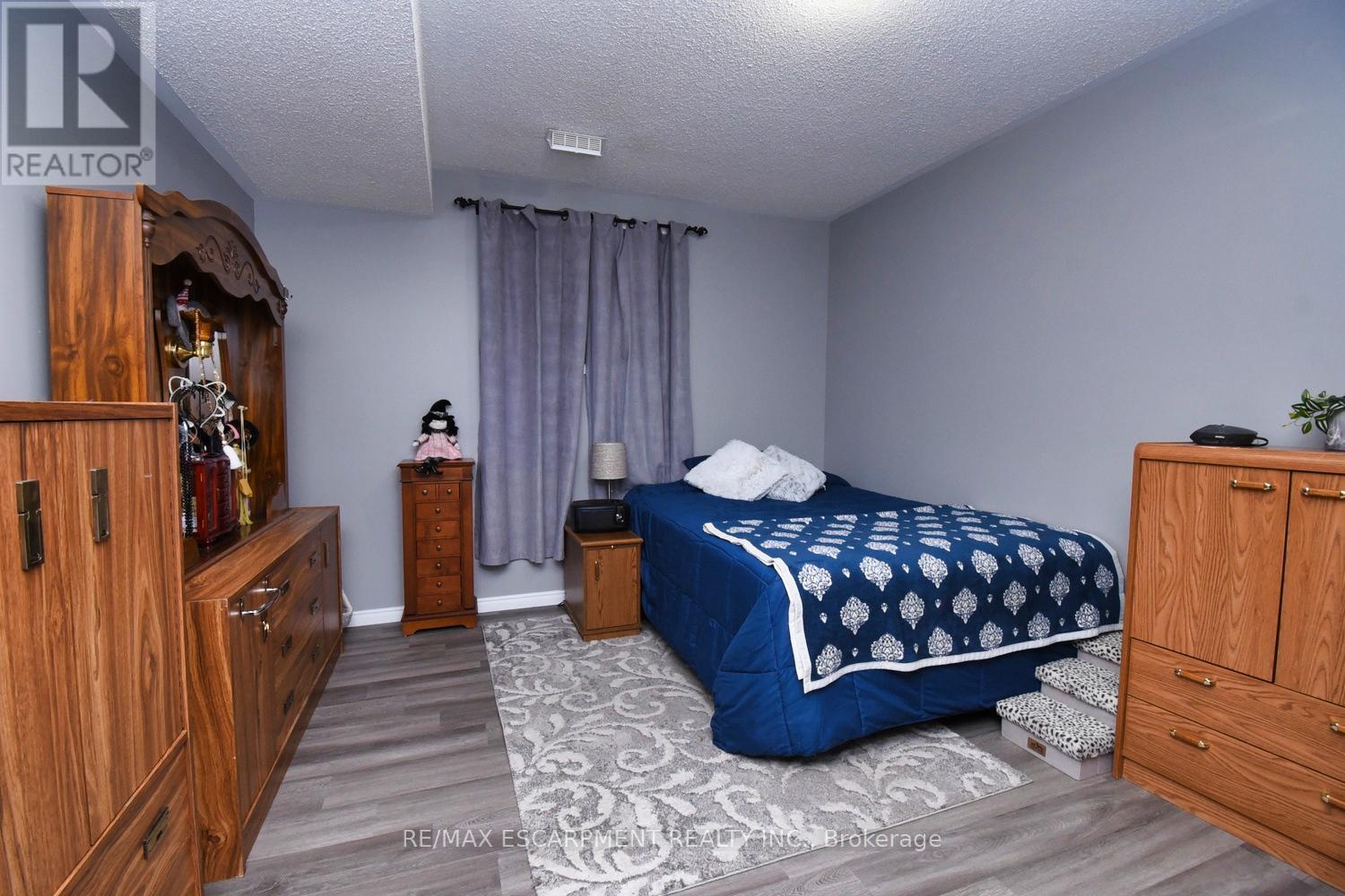 3 Evelyn Street, Brantford, Ontario  N3R 3G8 - Photo 32 - X12429012