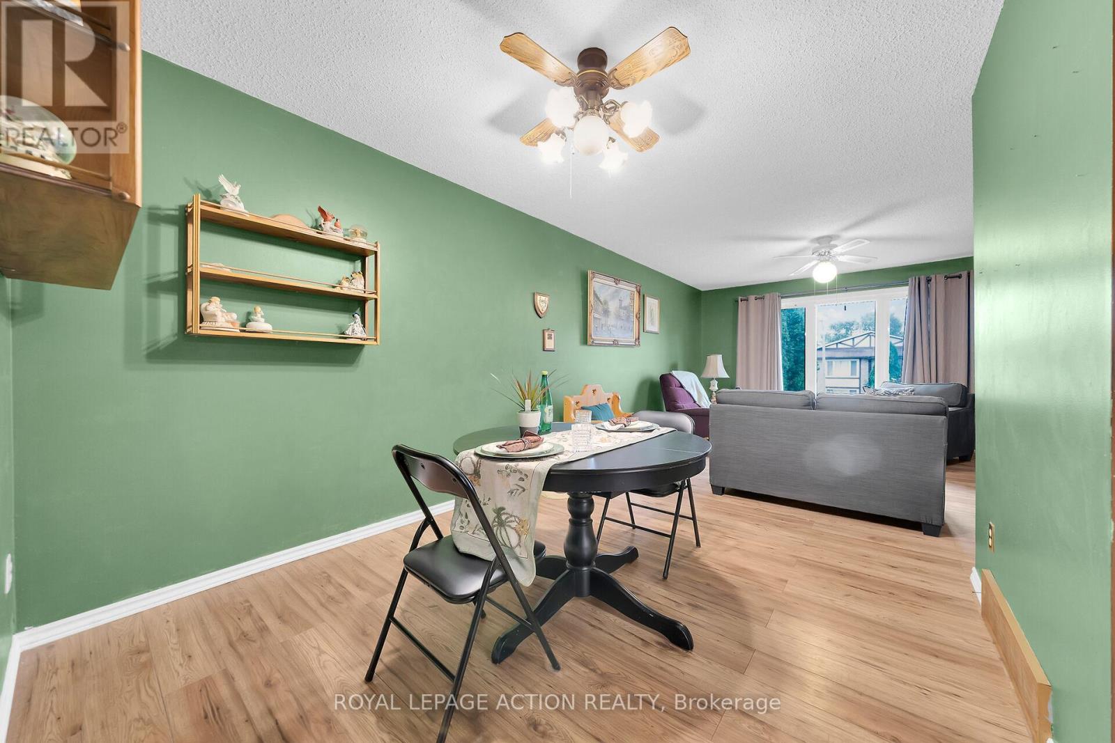 8 Maple Crescent, Brant, Ontario  N3L 3R4 - Photo 10 - X12429017